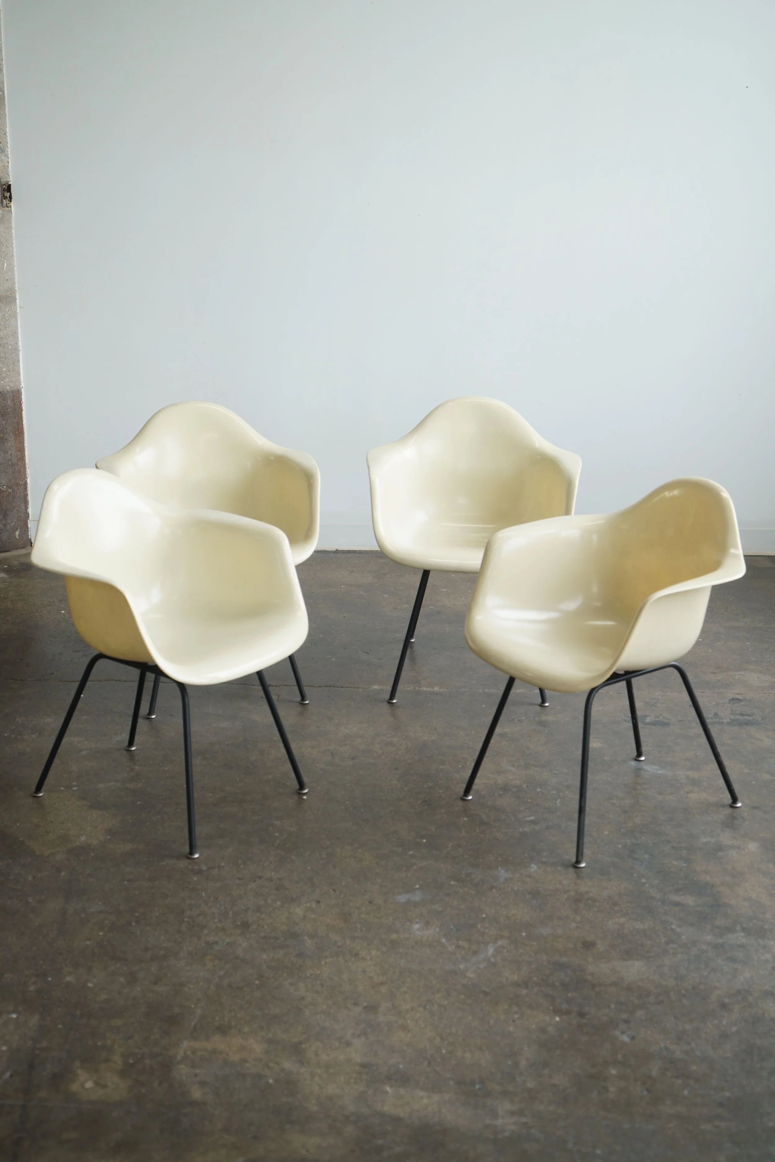 Setfour_eames_DAX_11.jpg