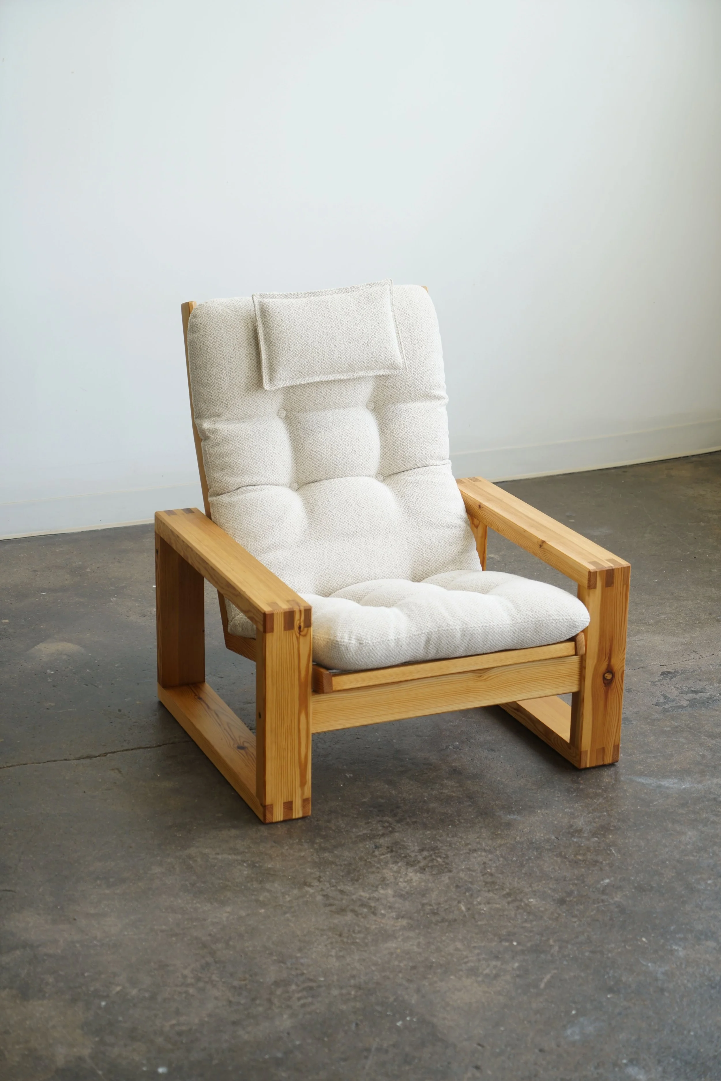 ekstrom_pine_lounge_2.jpg