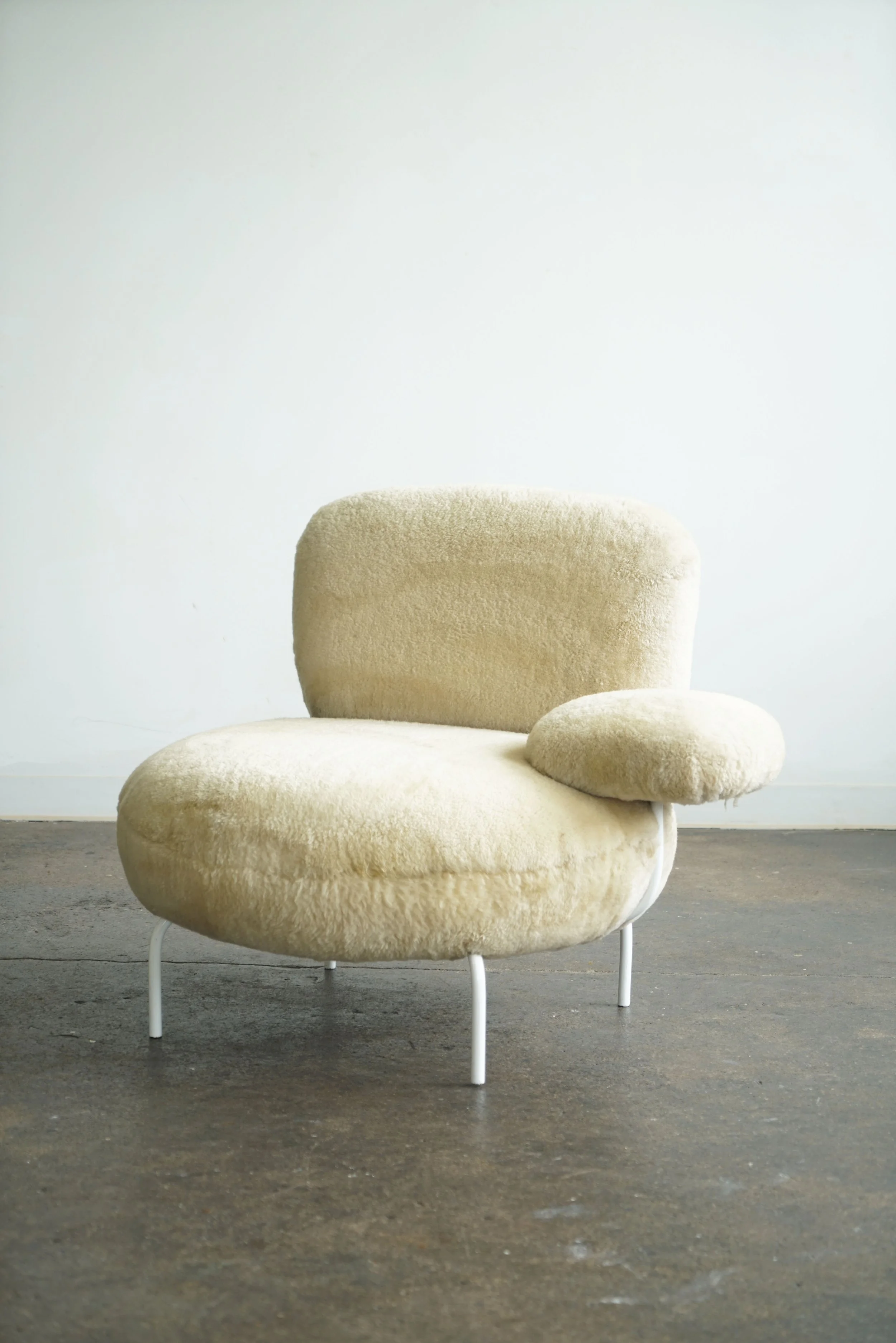 shearling_onearmChair_4.jpg