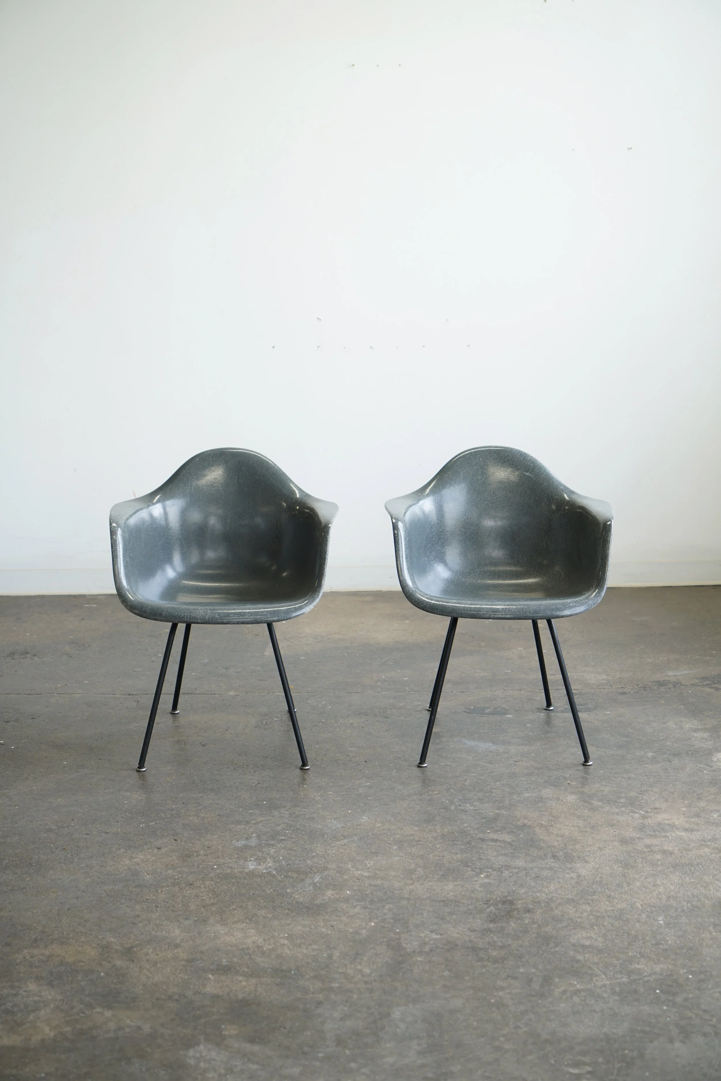 Vintage: Pair of DAX armchairs by Eames for Herman Miller 1950's