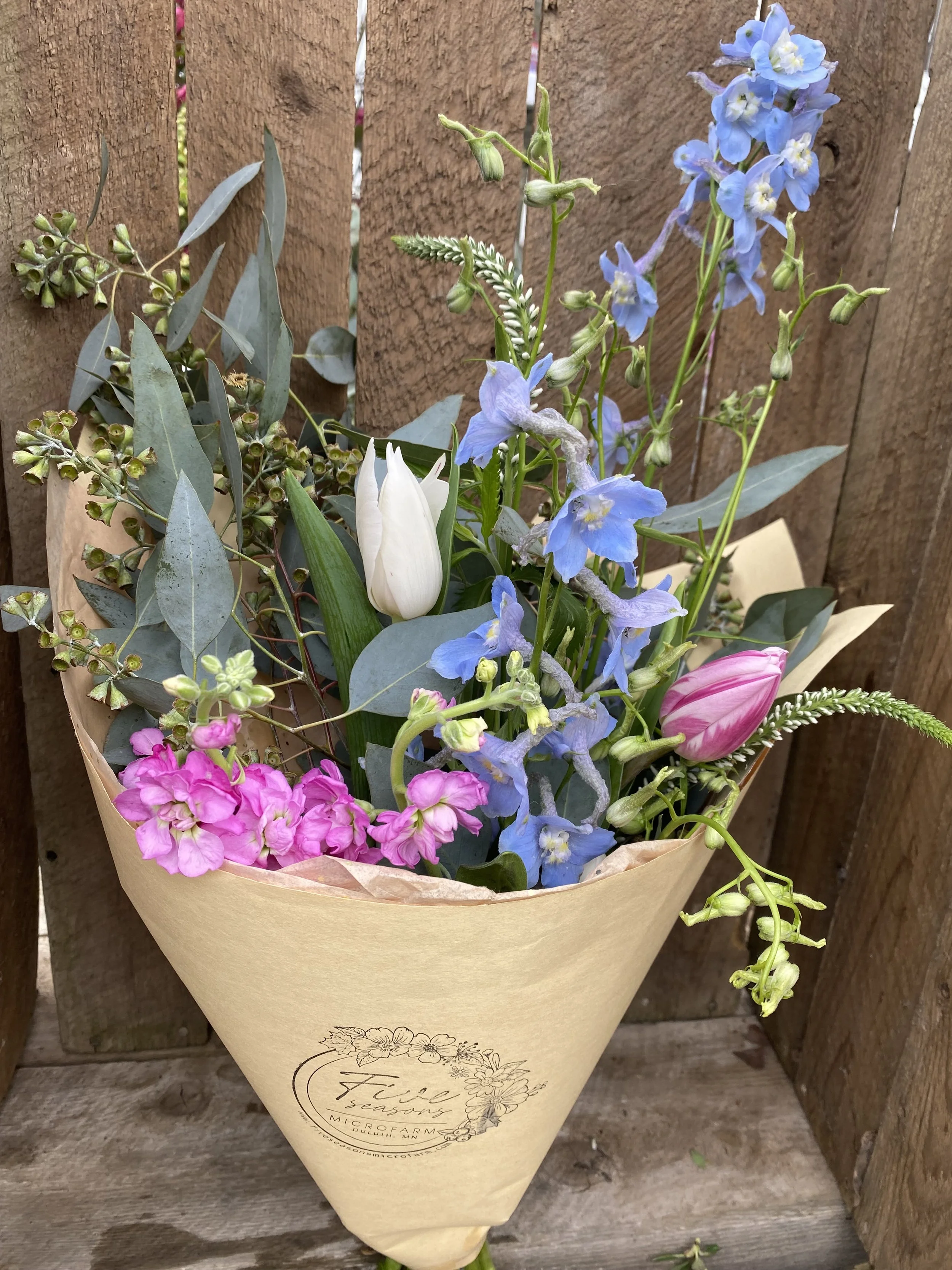 MOTHER'S DAY HERO BOUQUET