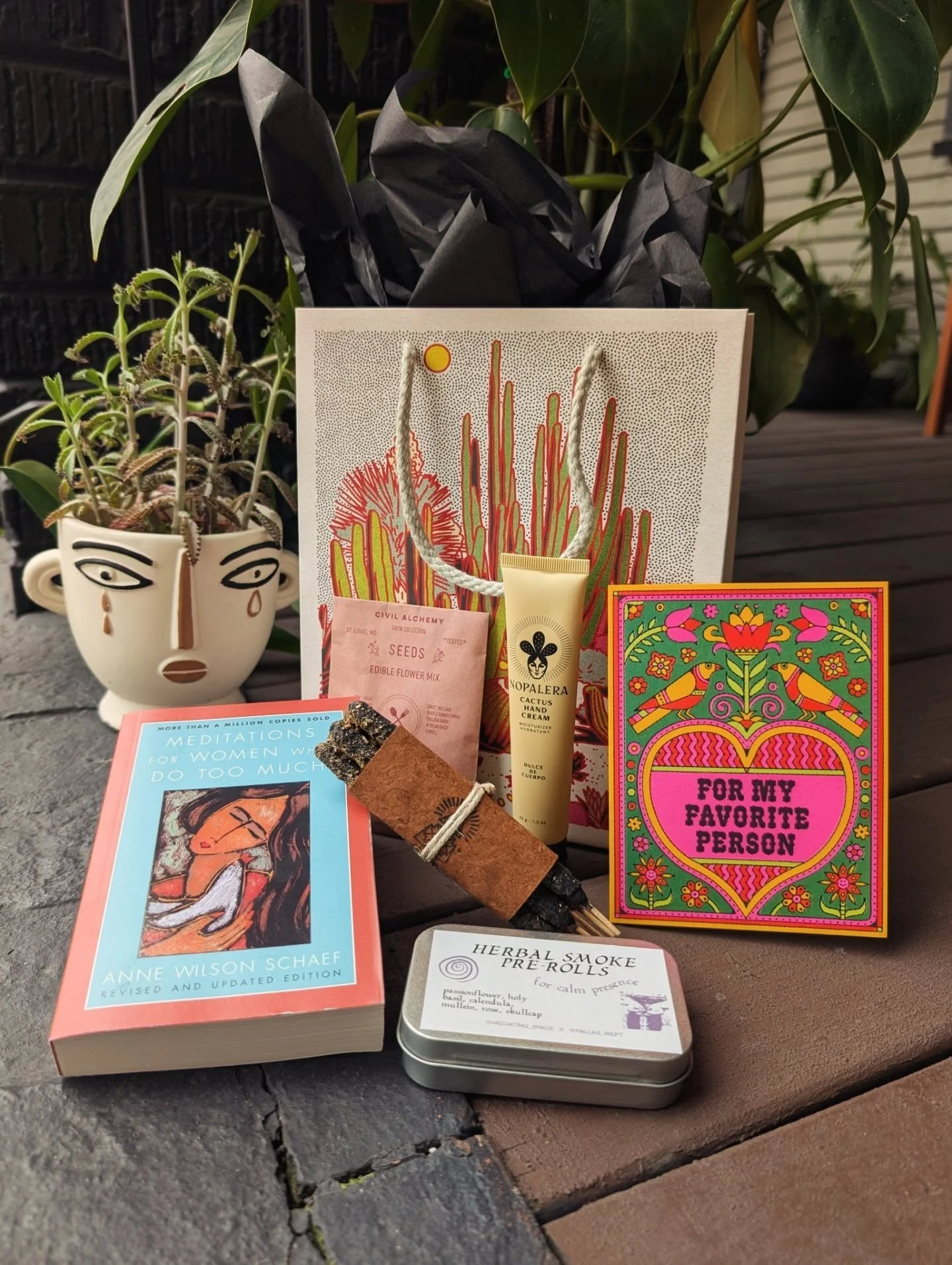 What's your Mom into?

Is she a book Mom? A plant Mom? A vinyl mom? A craft Mom? A self care Mom? A shops consciously Mom?

If so we've got you covered on Mother's Day gifts this weekend! 🎁📚🪴🎨🎶🛀❤️ Get her a gift that's small batch, handmade, lo