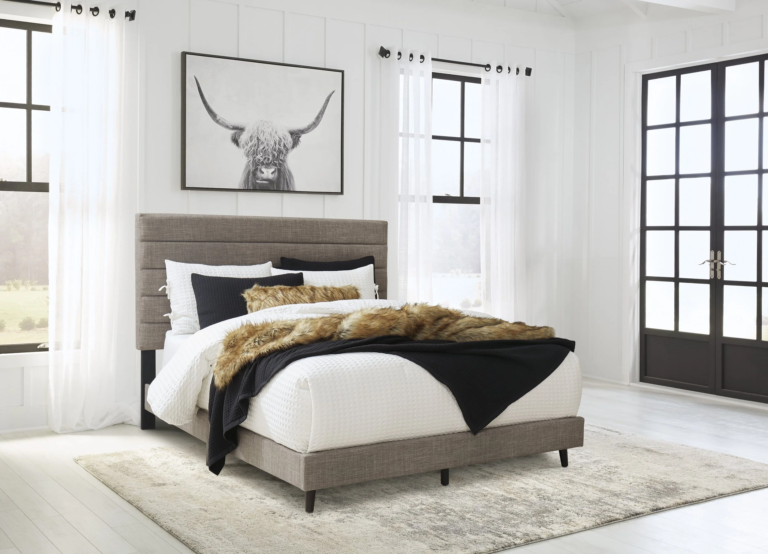 B089 Vintasso Upholstered Bed — The Furniture Store Piqua