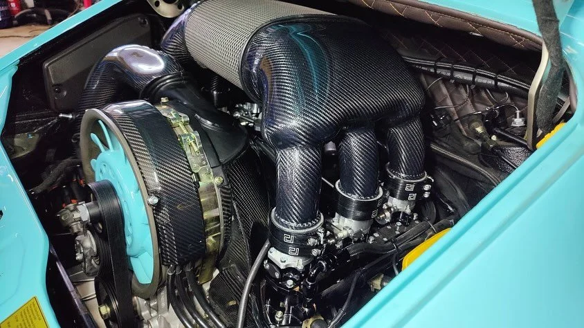 Carbon Fibre GT3 Plenum And Filter 

These will replace your stacks/trumpets on your ITB setup and provide excellent air filtration. We have adapters already made for AT Power, Clewett and Kinsler ITBs, and we can manufacture custom adapters. Also av