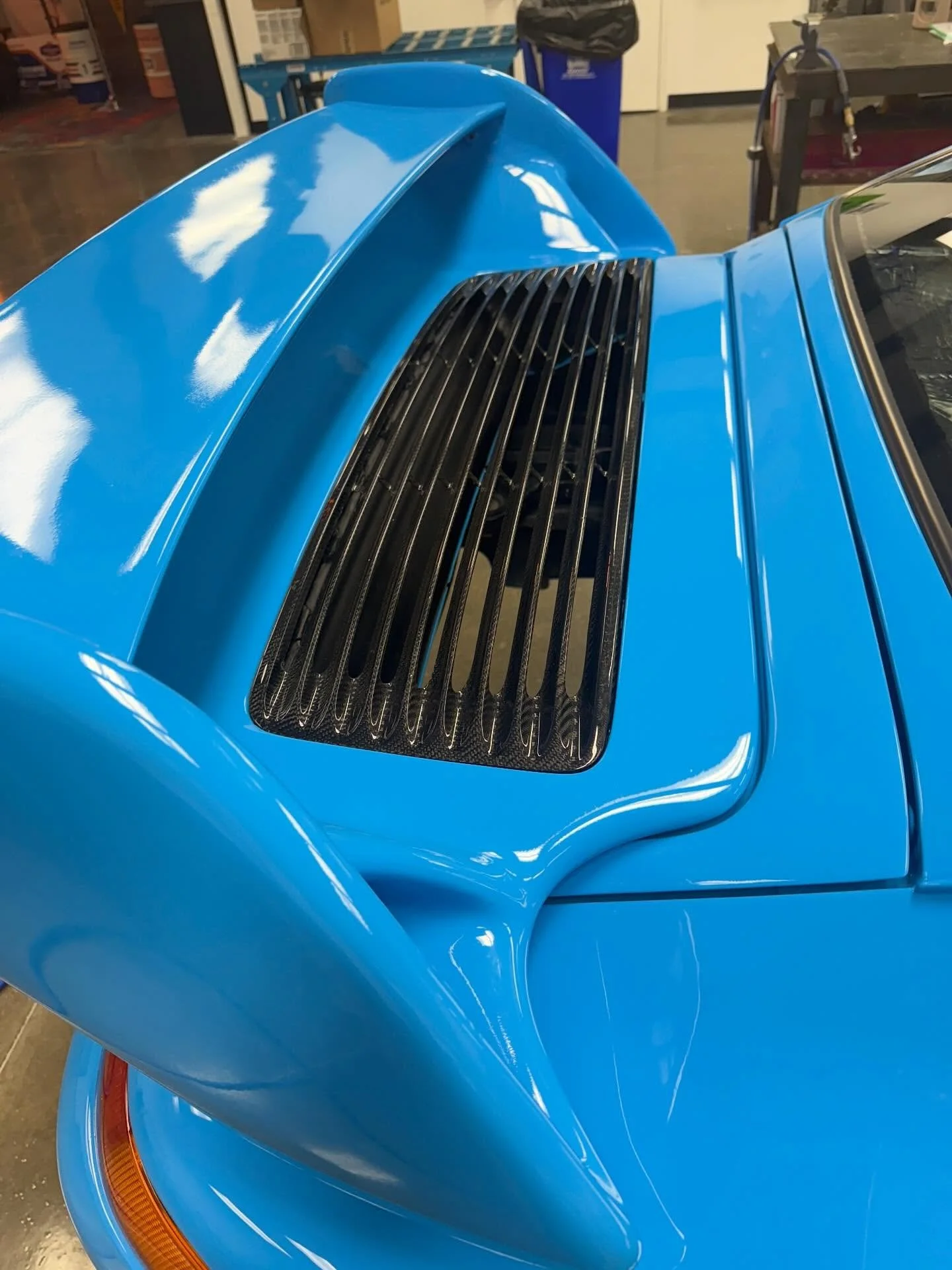 993 Carbon Louvered Engine Lid Grill

Grill is supplied in a raw carbon finish for the customer to paint or clear coat to their taste.

Fits: Porsche 993 Carrera and Carrera RS (with fixed spoiler with or without additional wings) 1994 - 1998