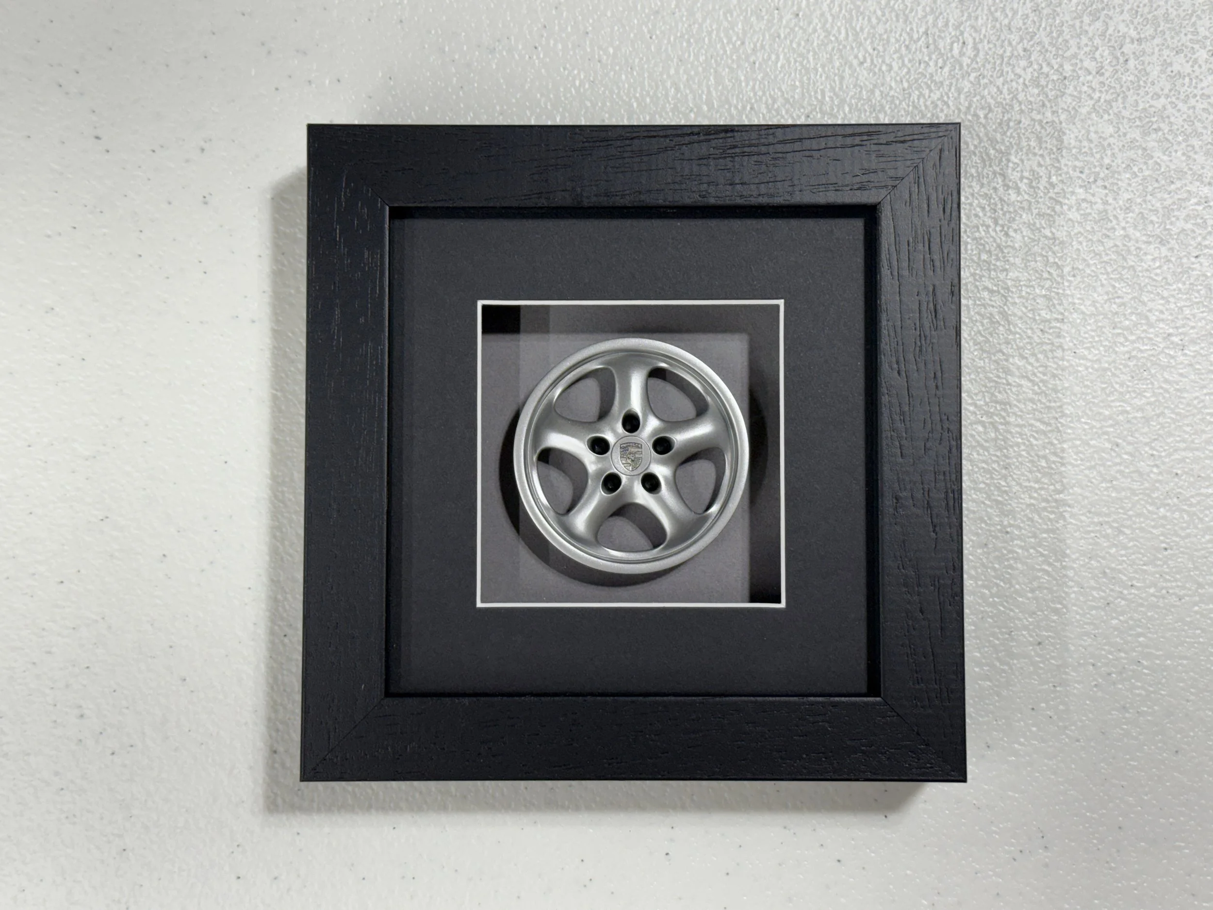 Framed 993 Cup 2 Wheel 1:8 Scale