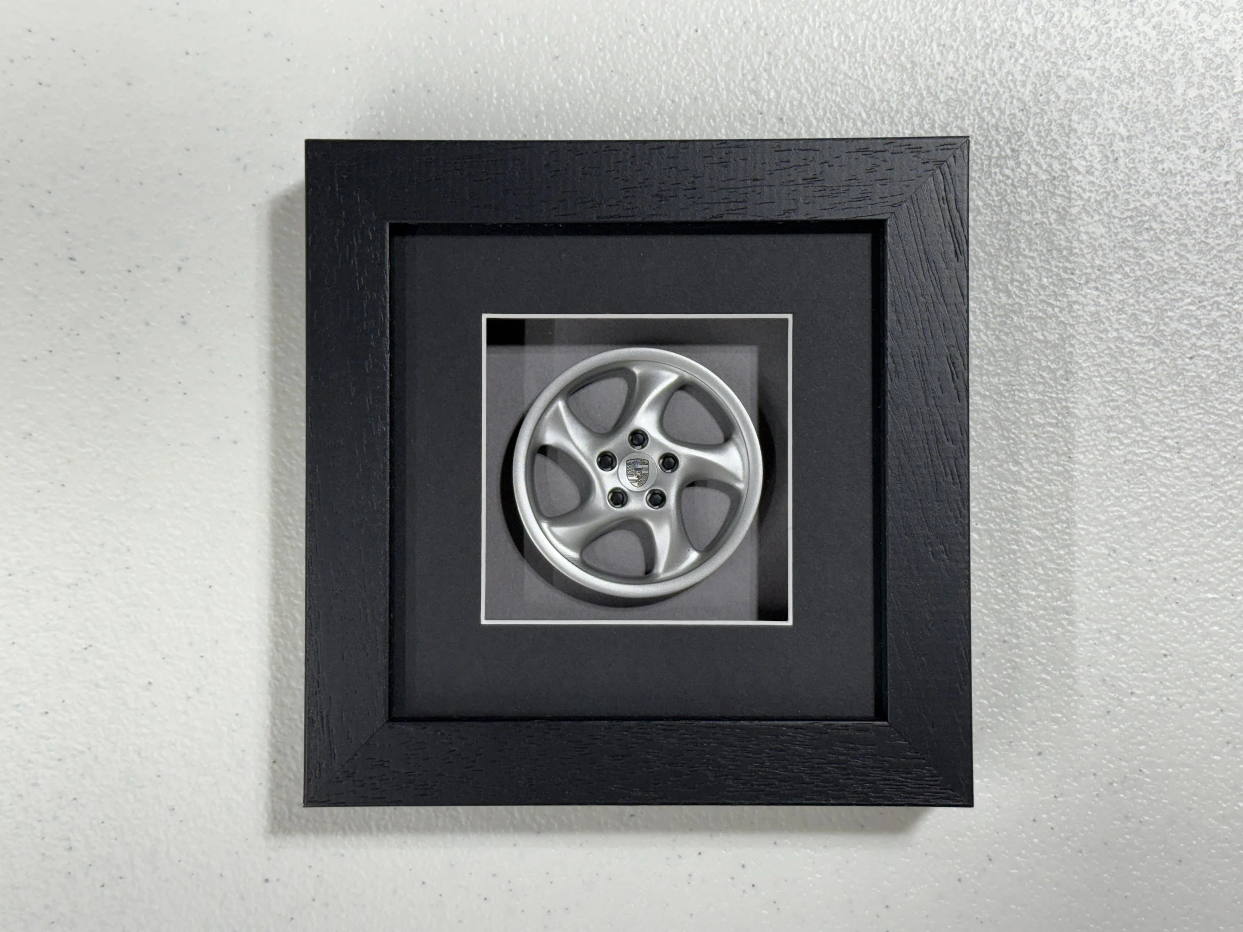 Framed 993 Turbo Twist Wheel 1:8 Scale