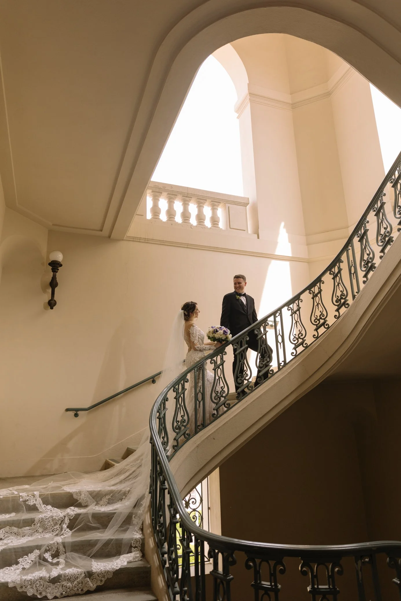 KING&COPHOTO_ PASADENACITYHALL_101.jpg