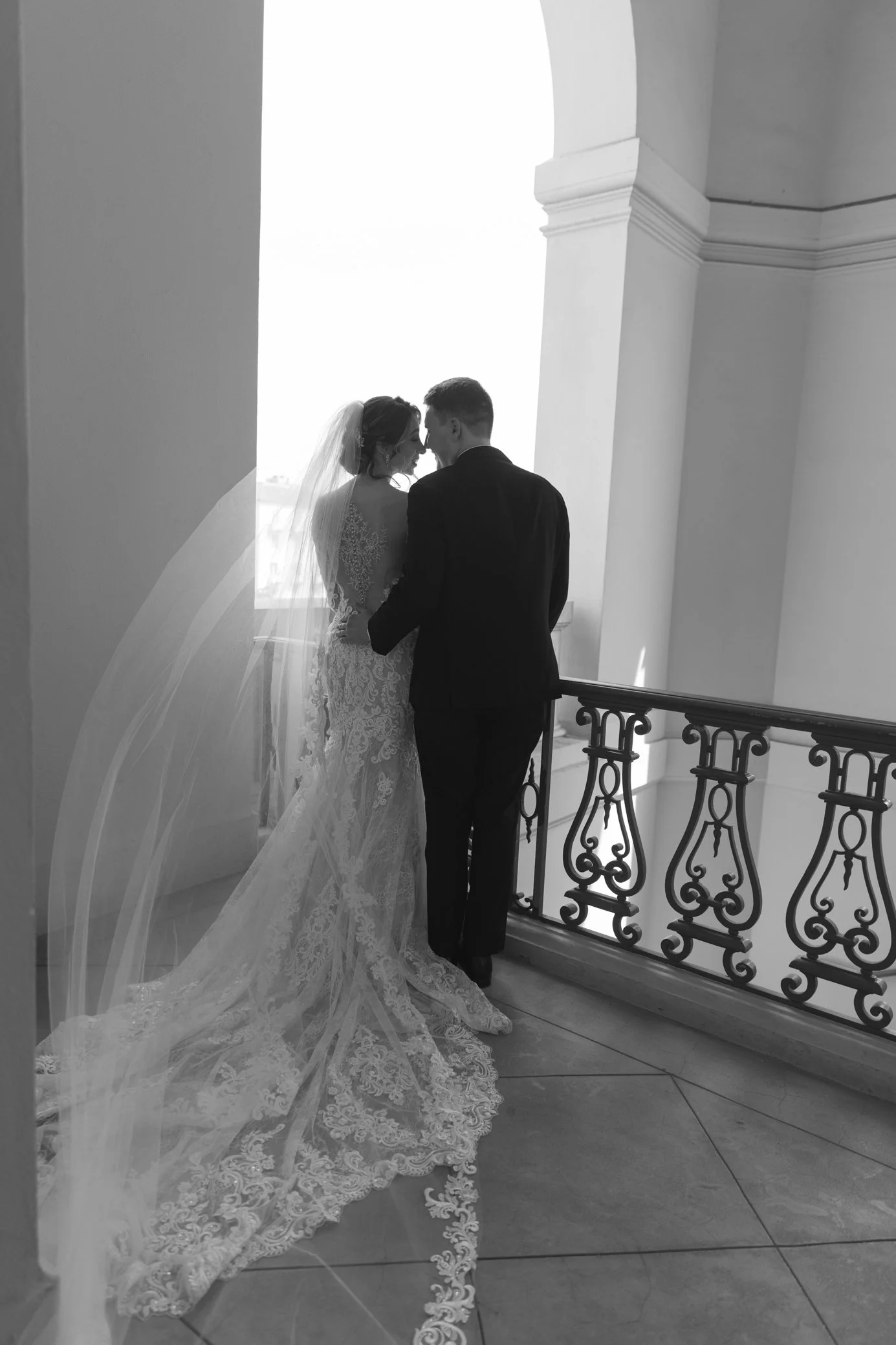 KING&COPHOTO_ PASADENACITYHALL_102-2.jpg