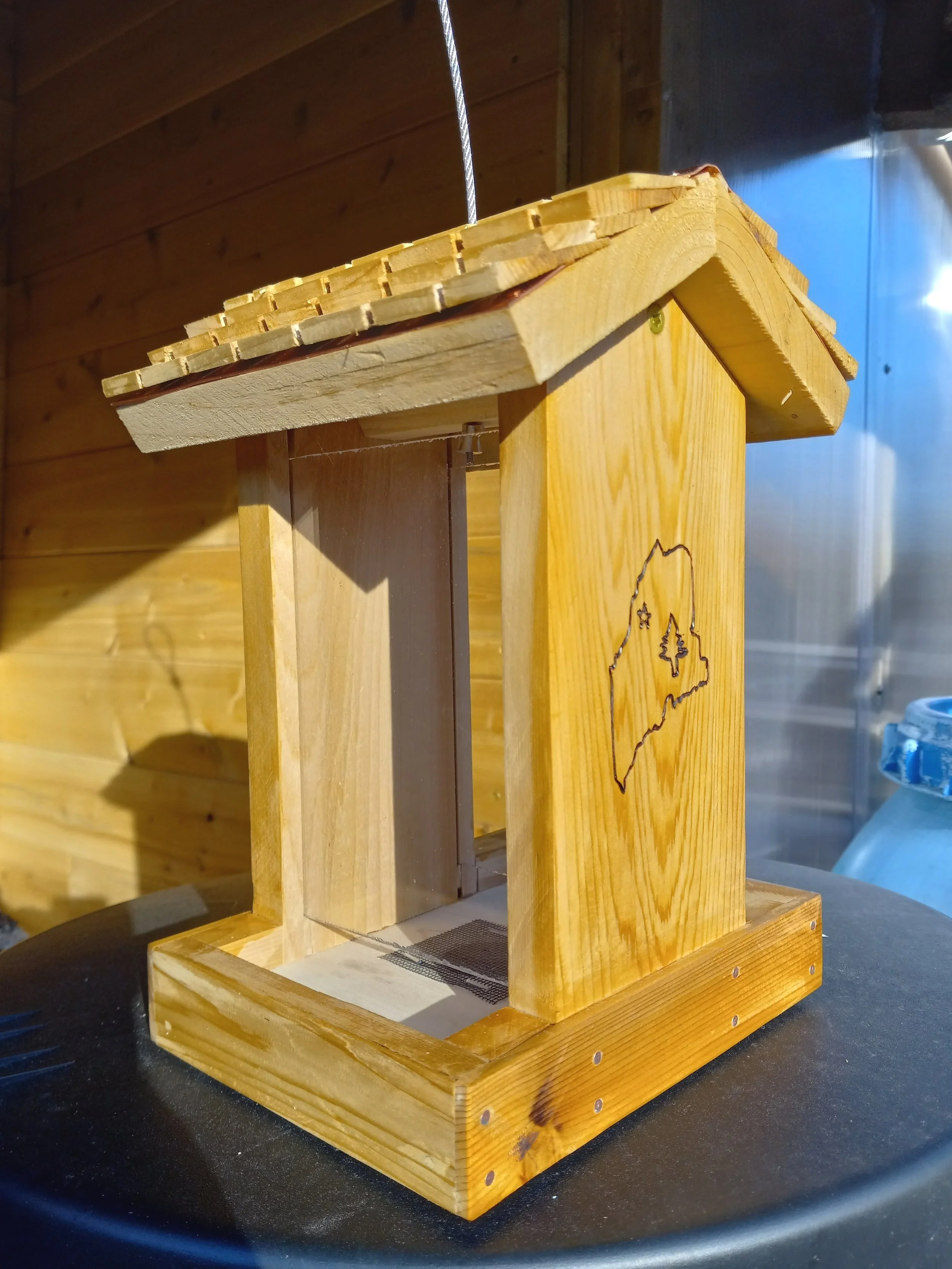 Feeder + Scrollwork