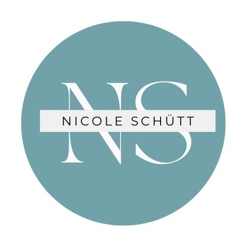 www.nicoleschuett.de