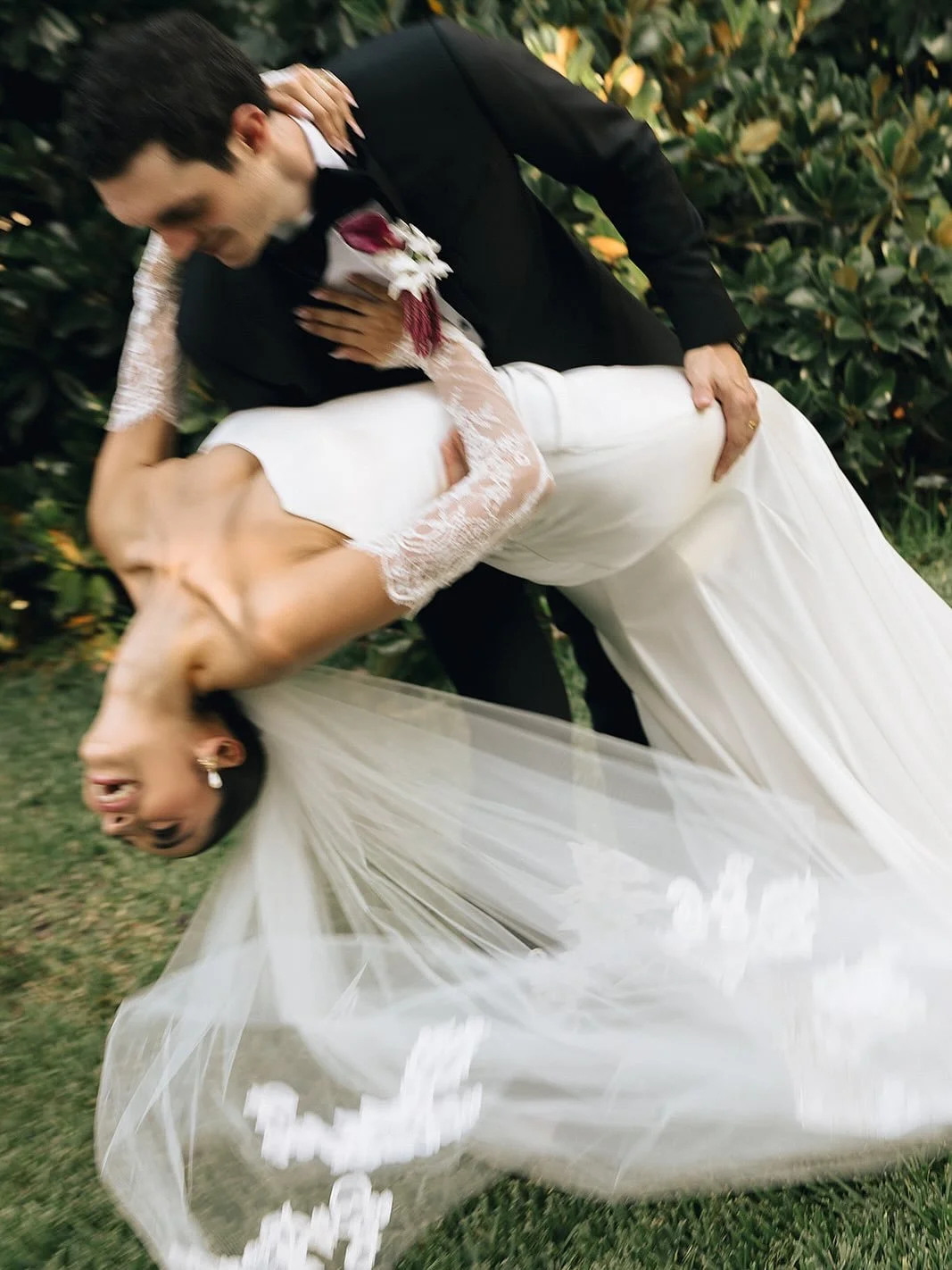 a day that lives in our mind rent free 🕊️🌹
.
.
Coordination // @always_blissful_weddings 
Venue // @woodbinemansion 
Photography // @mgm.moments 
Content Creator // @maciegracemedia 
Floral // @honeymoonhouse.floral 
Rentals // @brighteventrentals 