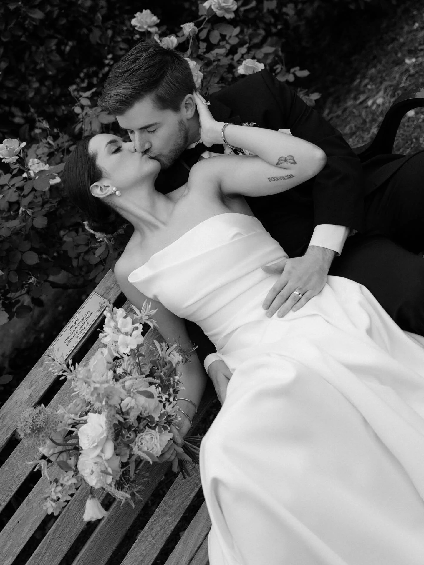 new blog post incomingggg 🌸✨🌼🕊️

 But first, I thought I would throw it back to the last one for e+r 🥂✨🍾 check the link in the bio for the details on their special day at @mcgoverncentennial! 

and while you&rsquo;re there? you can find a few ot