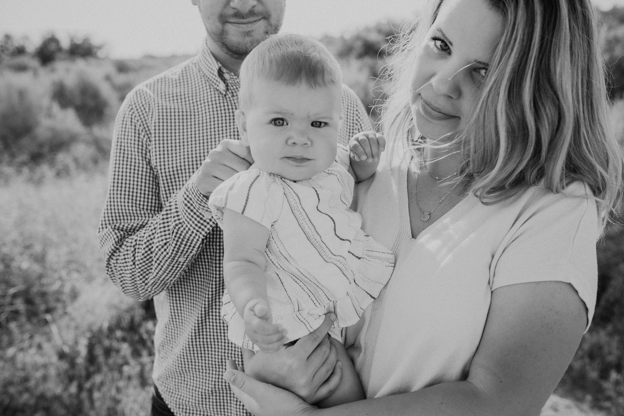 Black and White Family Pictures with 1 year old | 400 Lux Photography