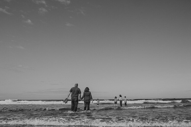 Black and White beach family photo in Seaside, Washington
