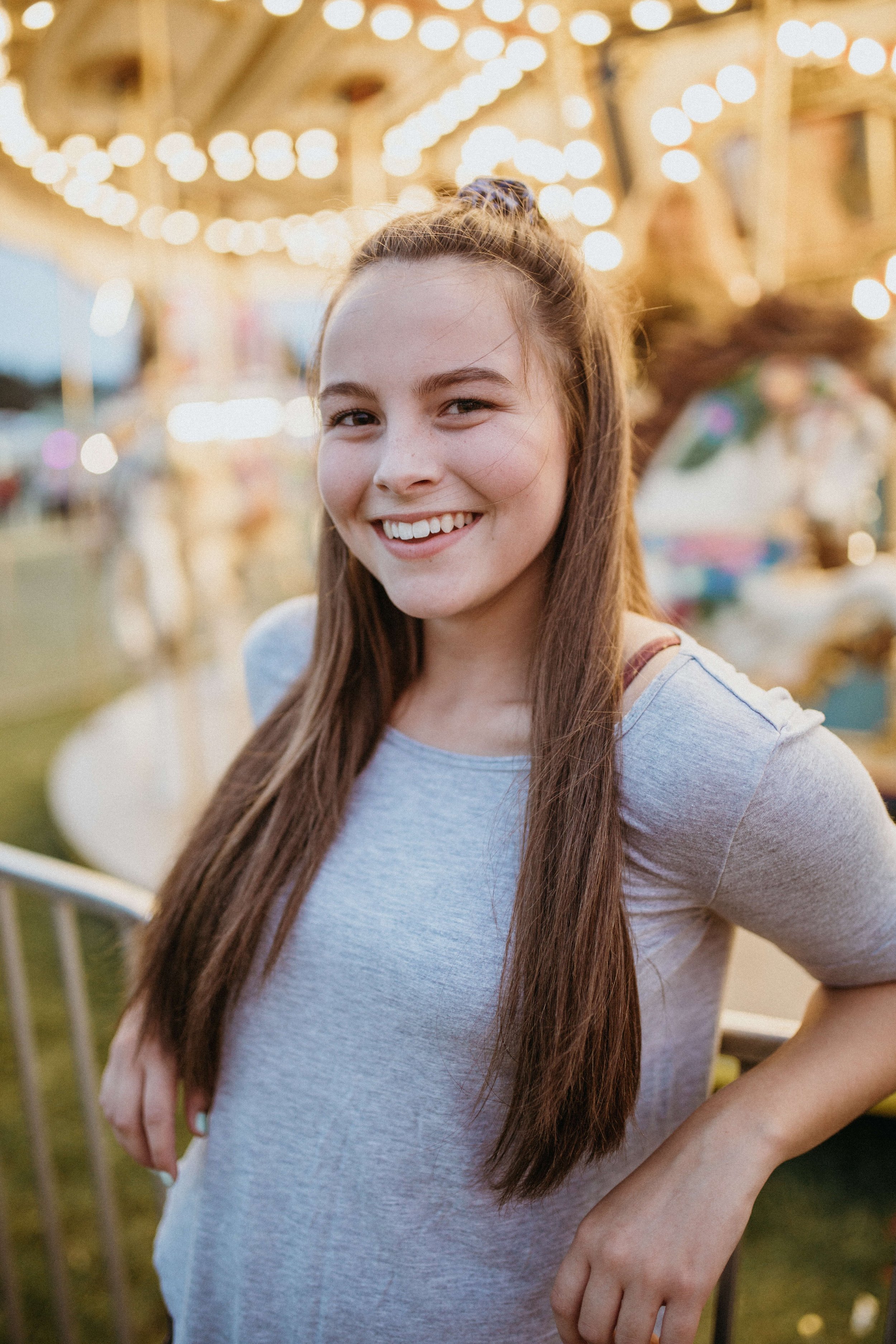 Carousel Senior Picture | Benton-Franklin County Fair &amp; Rodeo | 400 Lux Photography