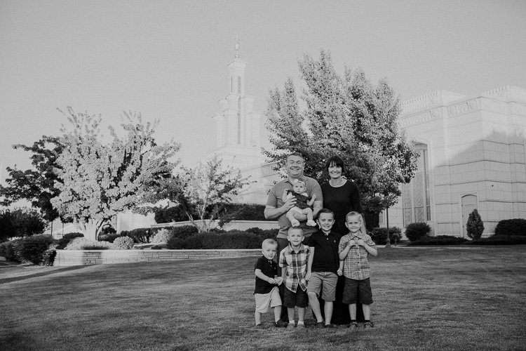 mormon-temples-family-pictures