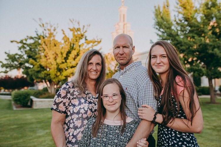 family-pictures-lds-temple