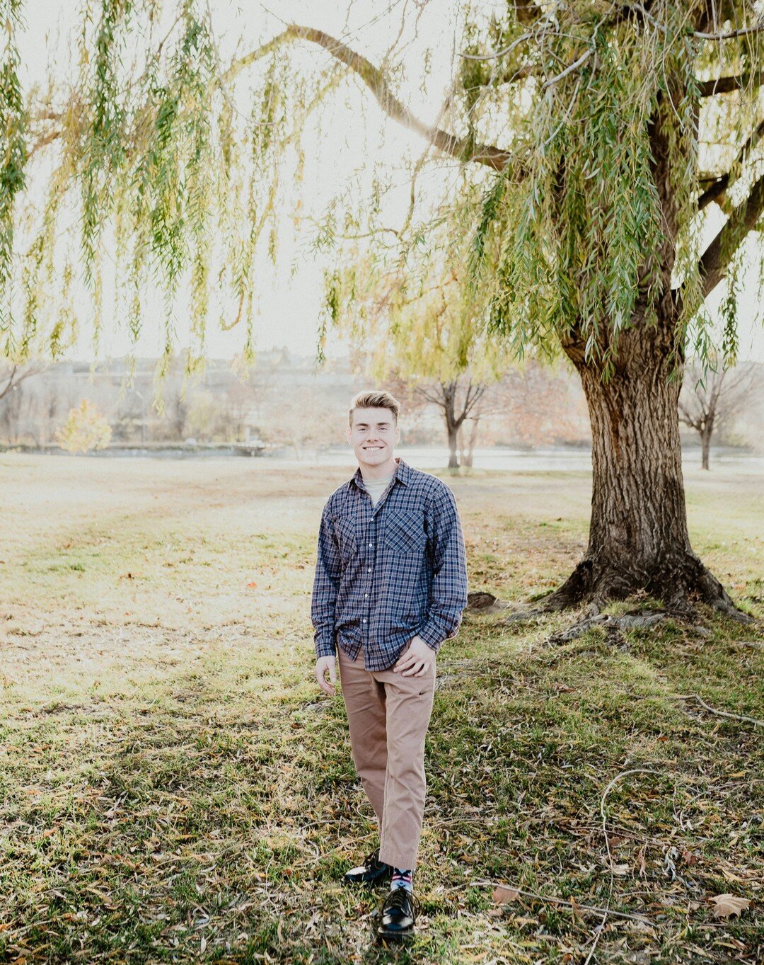 The golden light we captured during Jarom's mini-session would make you think we took these photos during the fall. Highlights from the session are now posted on the blog! 

#tricitiesphotographer #tricities #portraitphotography #pnw #northwestisbest