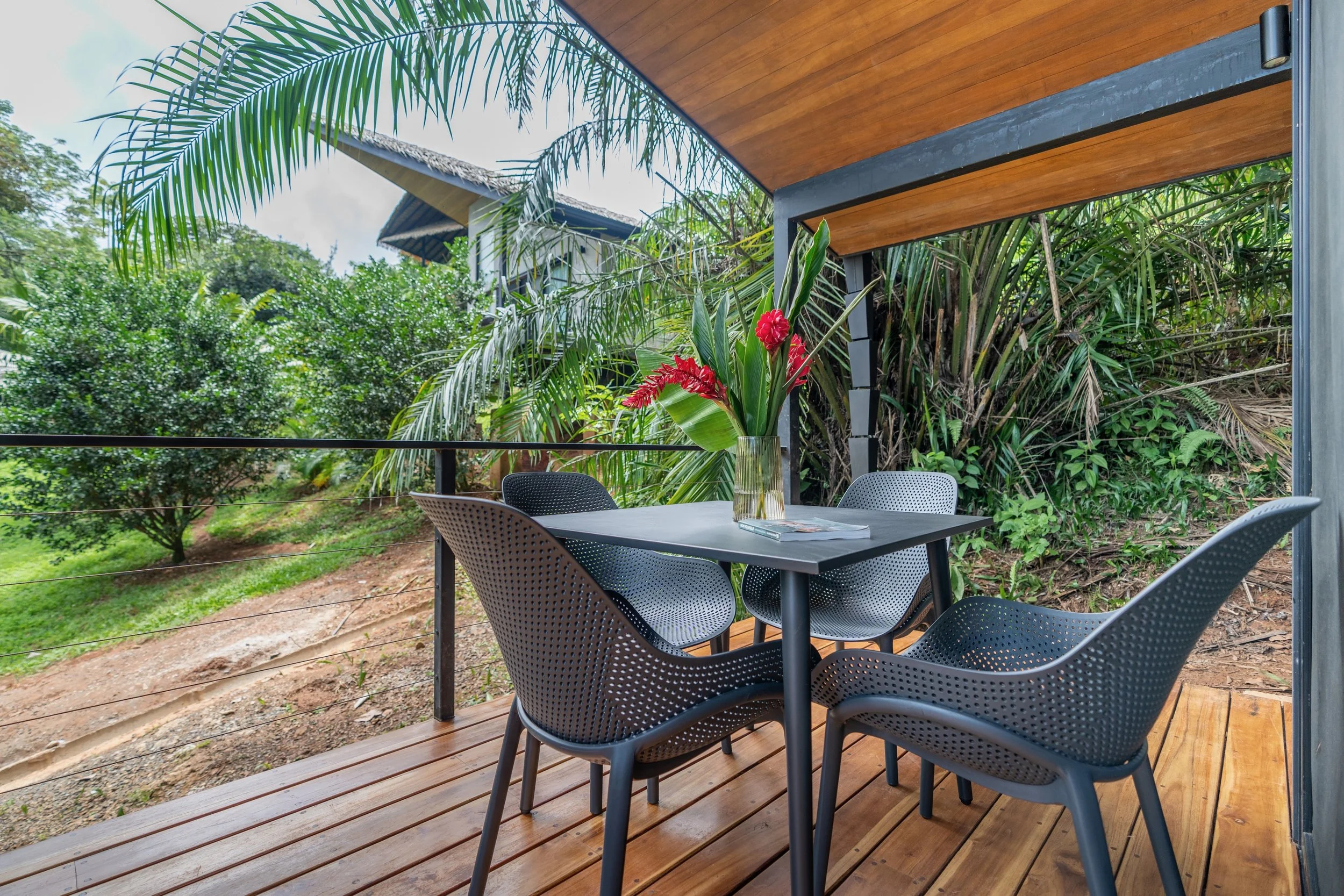 balcony-bali-bungalow-modern-design-costa-rica.jpeg