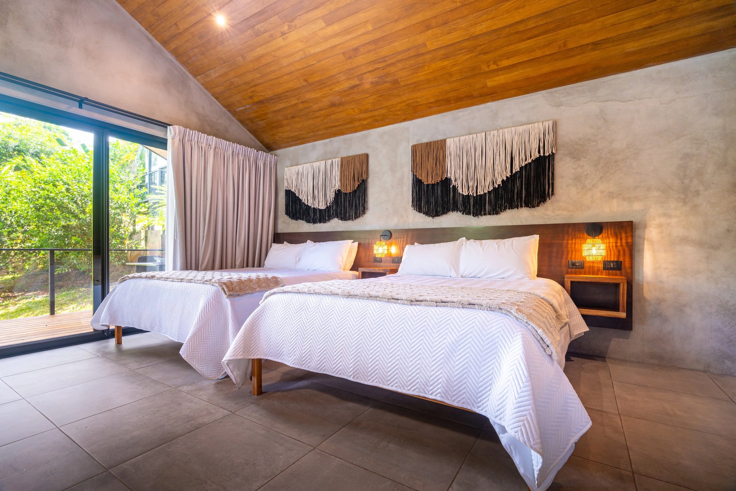 bali-bedroom-resort-uvita-1.jpeg