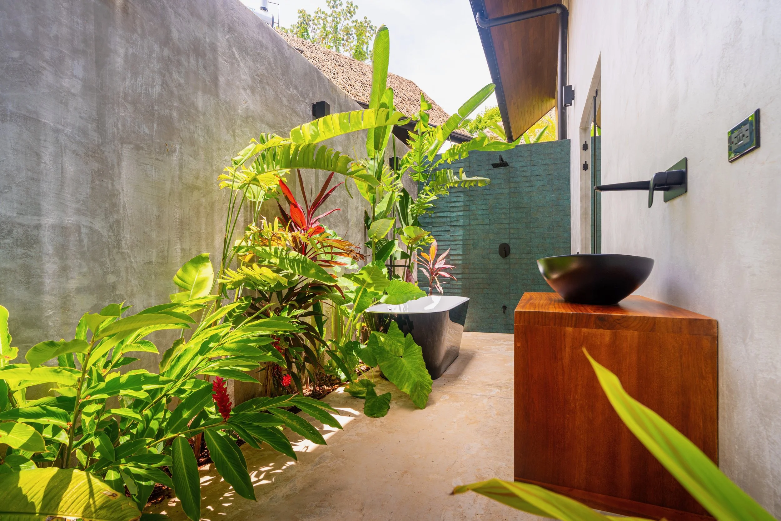 mandala-villa-outdoor-tub-hotel-ojochal-4.jpeg