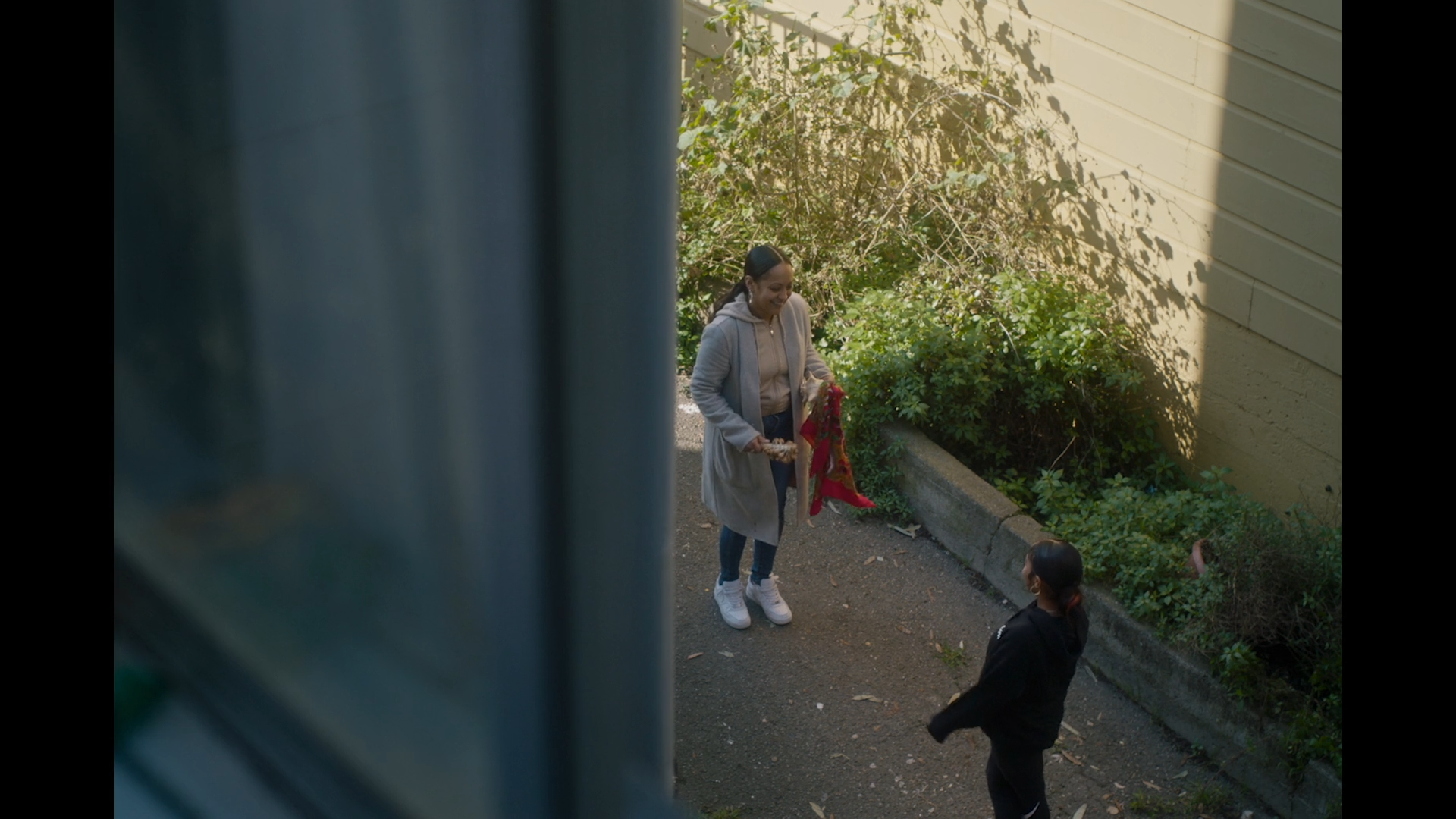 VS--OfftheRecordJuliafromEvenOddonVimeo-1’55”.png