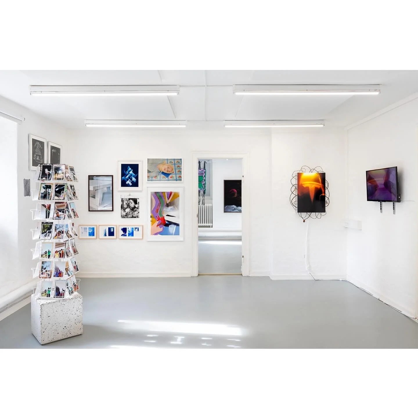 FINAL WEEKEND

Last two days to catch
SOFT ASSEMBLY

Opening times..
Fri 14-18
Sat 13-16

All are welcome to join us for the finissage on Saturday 13-16, as we celebrate the culmination of a great show and bid a fond farewell to Maglekildevej 🎂🥂 

