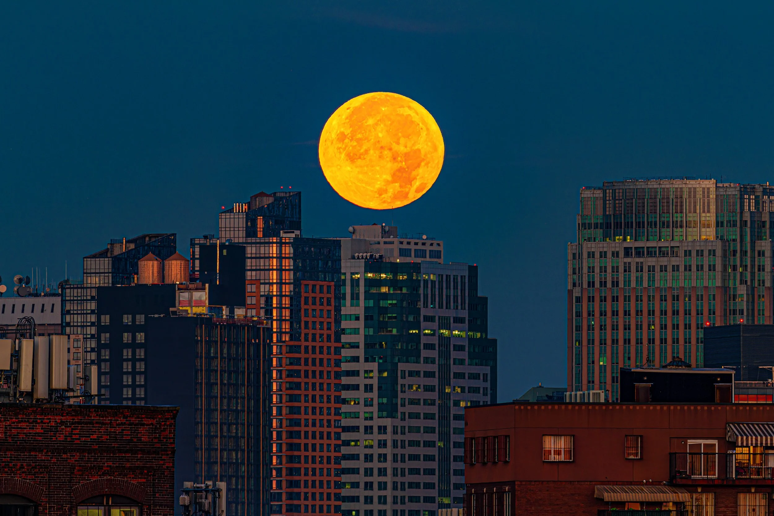 Sturgeon Full Moon, August 9, 2025