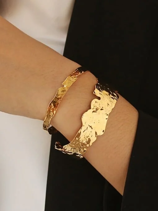 ACCA-Brass-Smooth-Geometric-Vintage-Cuff-Bangle-1.jpeg