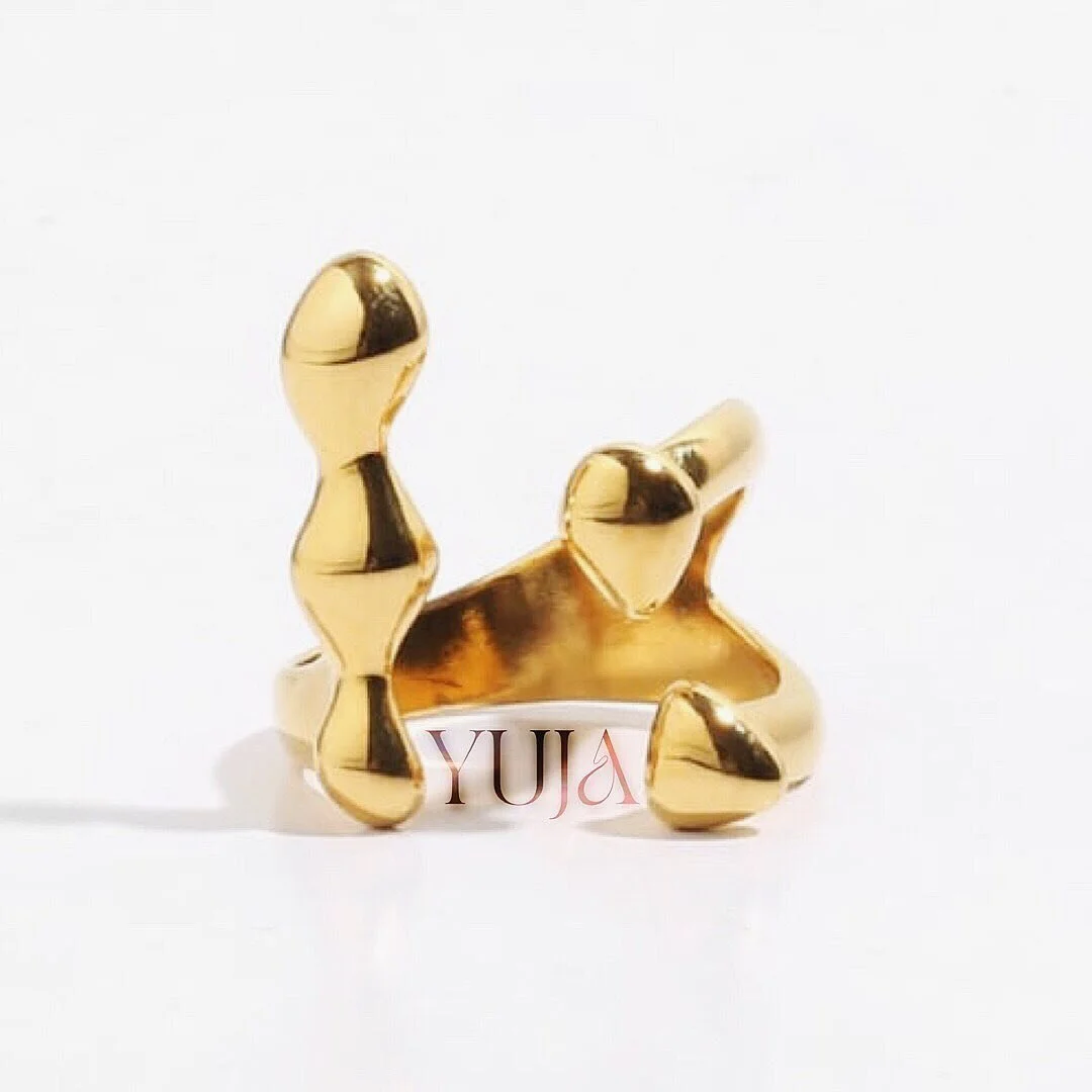 High Quality Minimalist Rings made in high Quality 18k Gold Plating! Ask me how we mastered creating such unique pieces😉 Order yours Today!