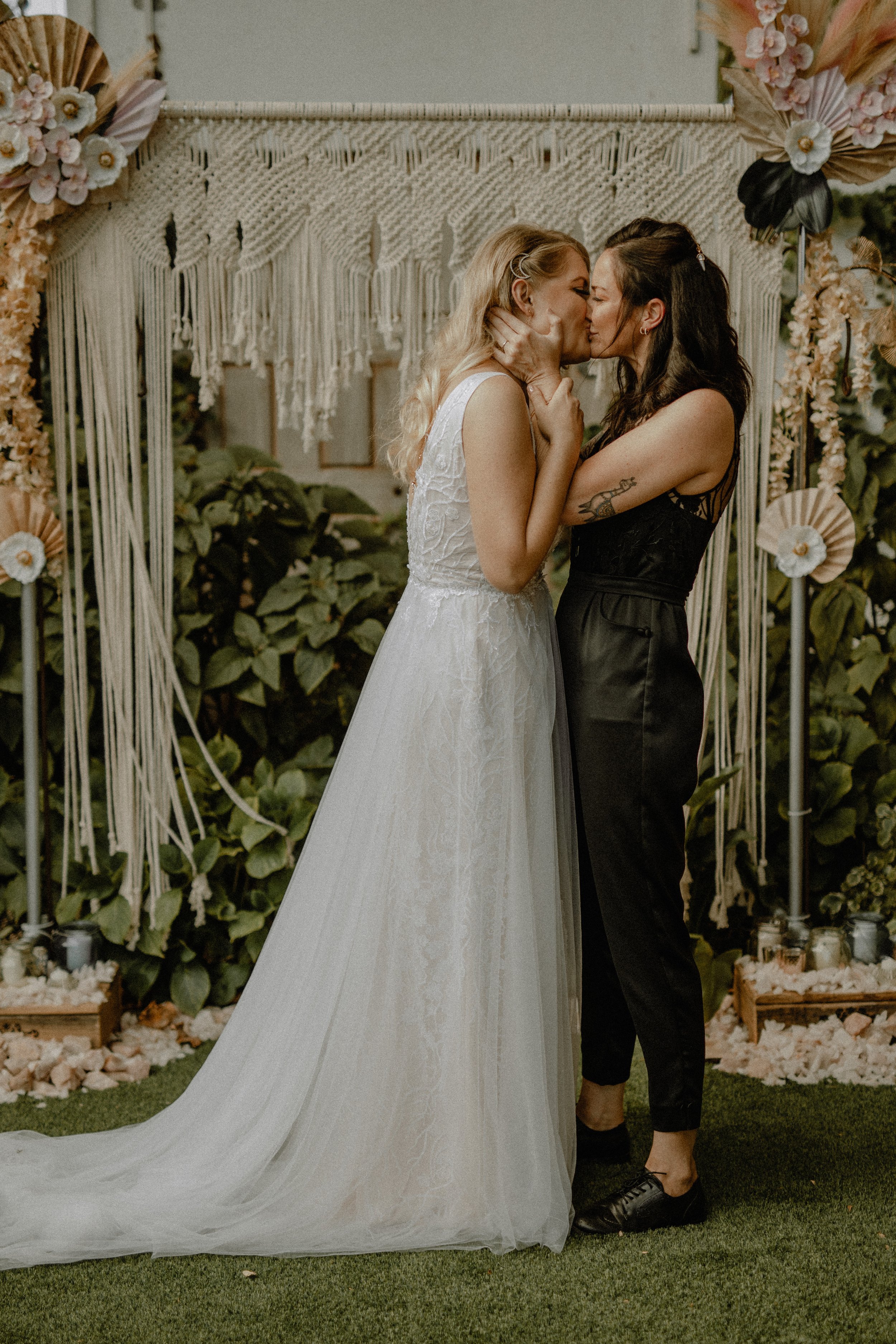 Grace-charlotte-wedding-photography-Food-Fanatics-&-The-Homestead-Venue-Constantia-cape-town-wedding-photography-same-sex-wedding-lesbian-wedding-same-sex-wedding-photographer-same-sex-marriage-LGBTQIA+-gay-wedding-59.jpg