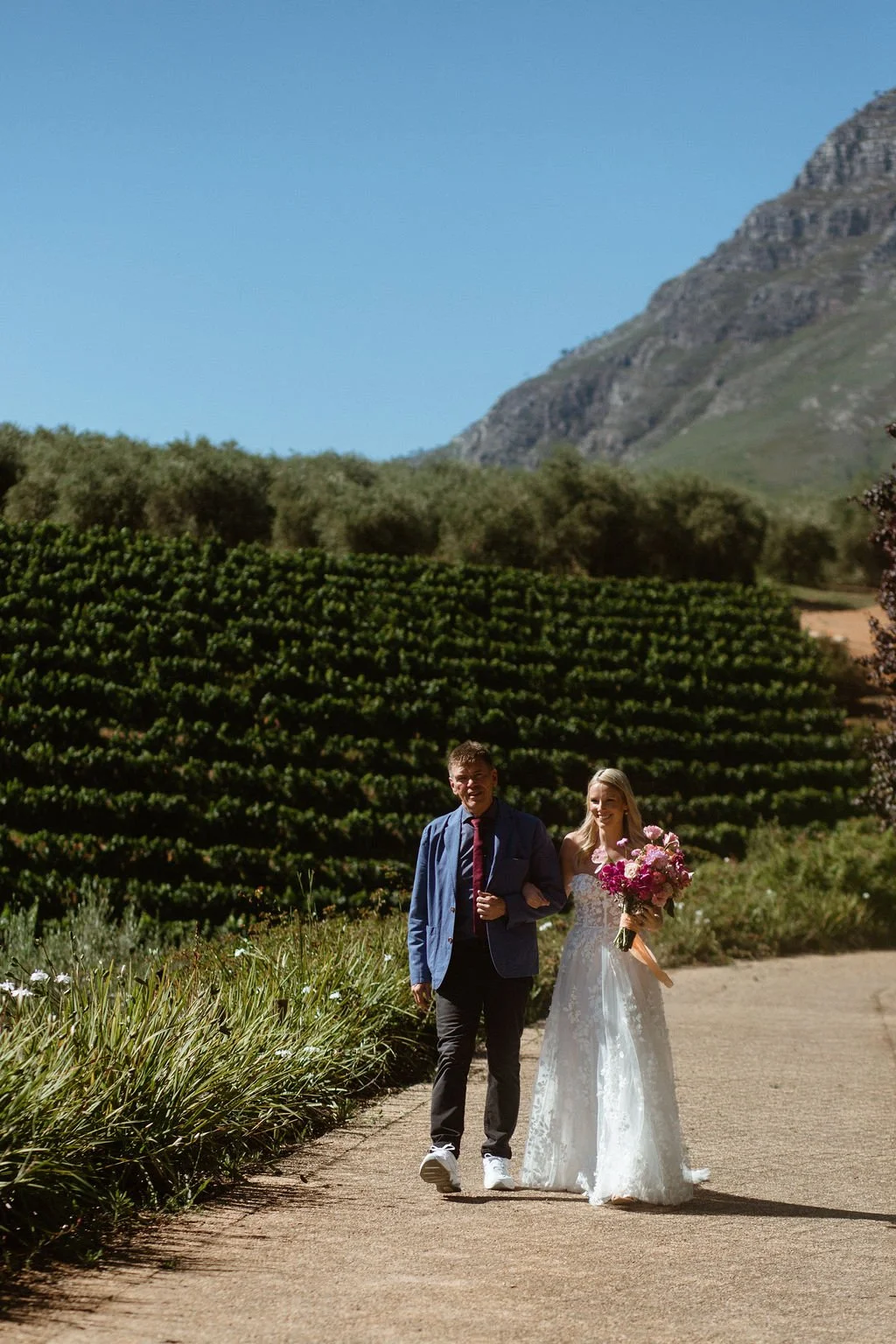 Brisbane Bride and Groom Photo by Grace Charlotte Photography