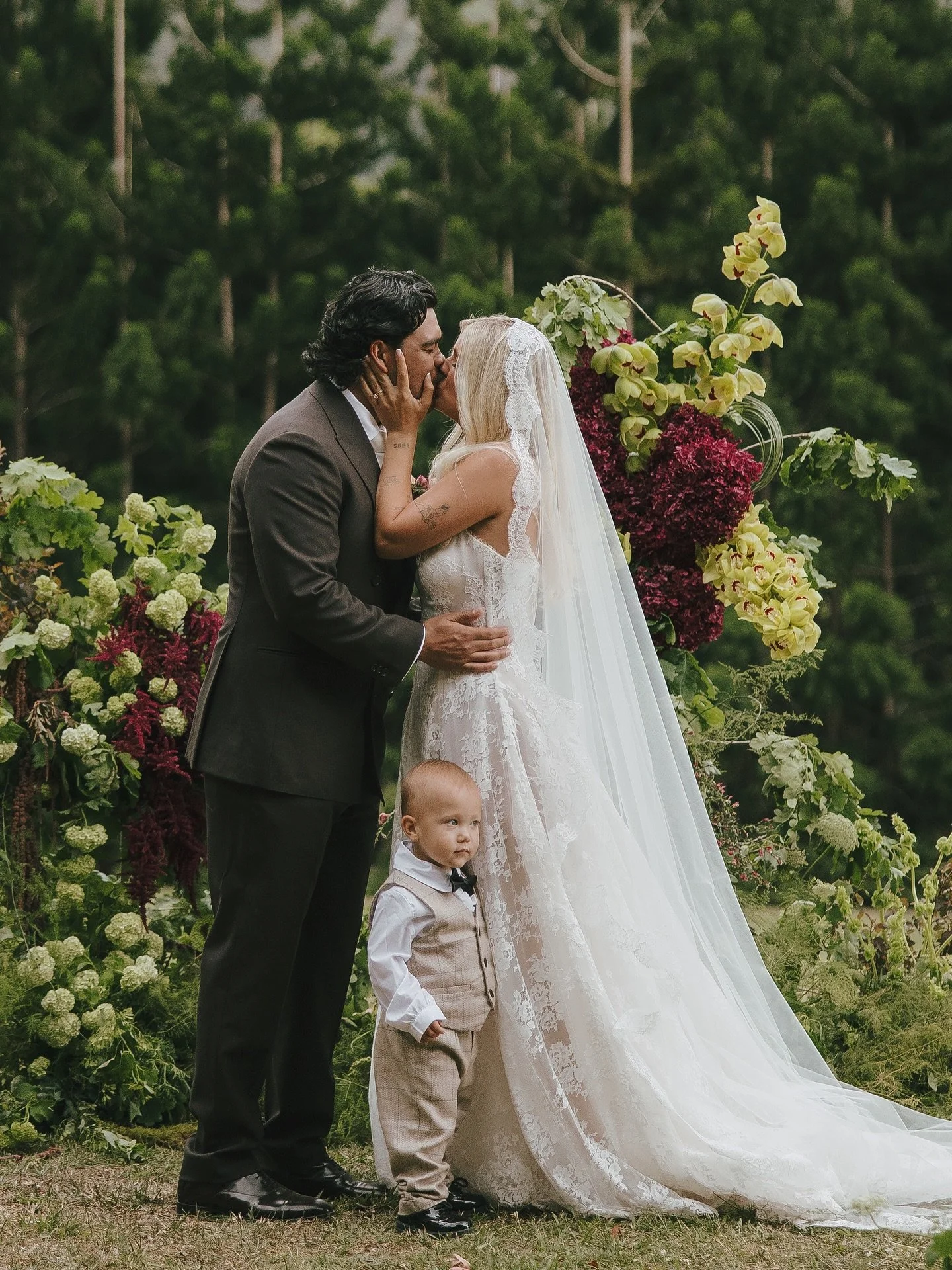 Brit &amp; Julz ✨

Planning &amp; co-ordination: @panoramaeventsaus 
Venue: @thebowerestate 
Draping: @demavi_weddings 
Celebrant: @weddingsbyyazmin 
Video: @andgodcreatedfilm 
Hair: @siennawardmua 
MAU: @missybridal 
Flowers: @fontanafloral 
Caterin