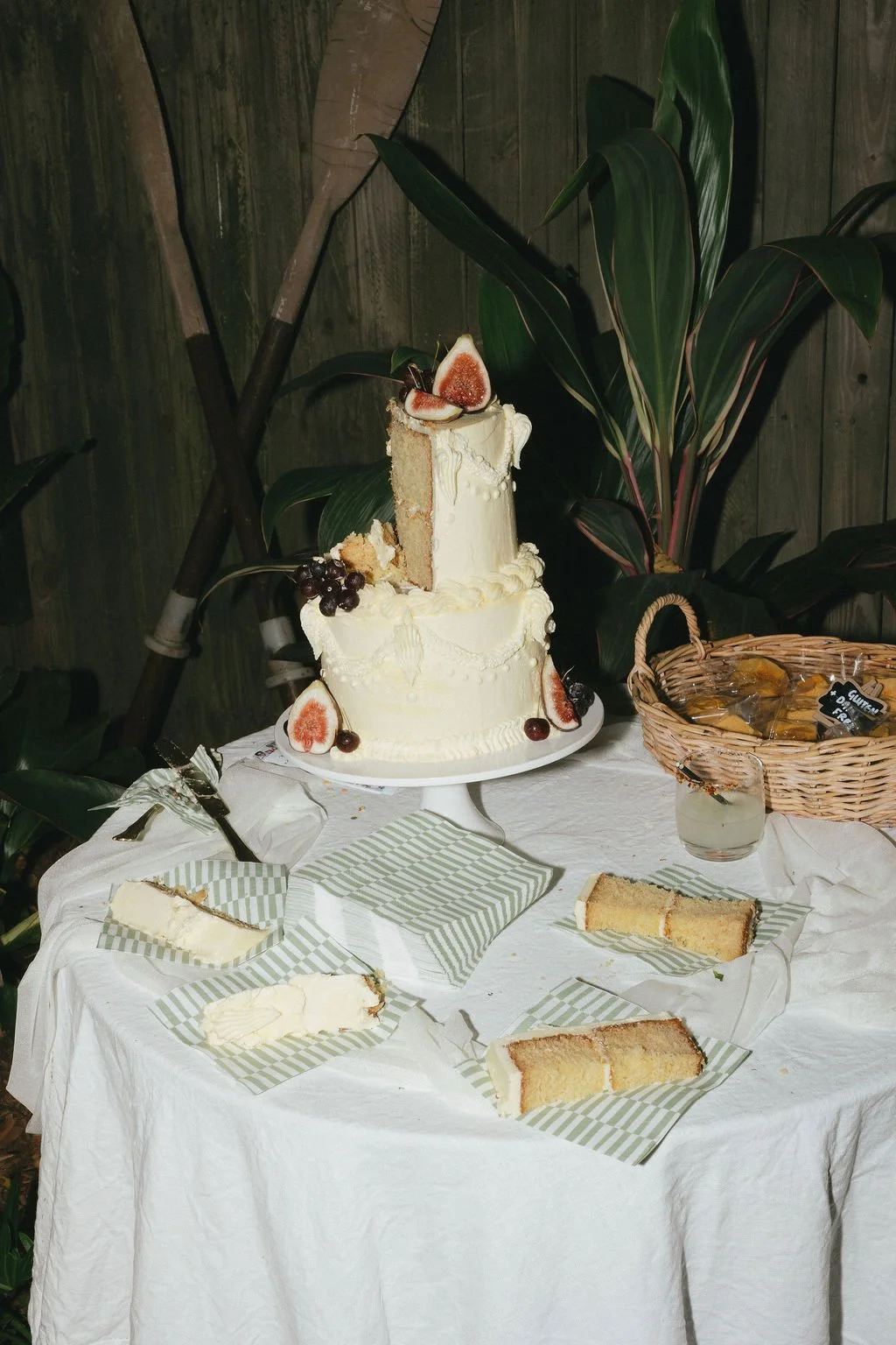 Summer backyard wedding reception Brisbane