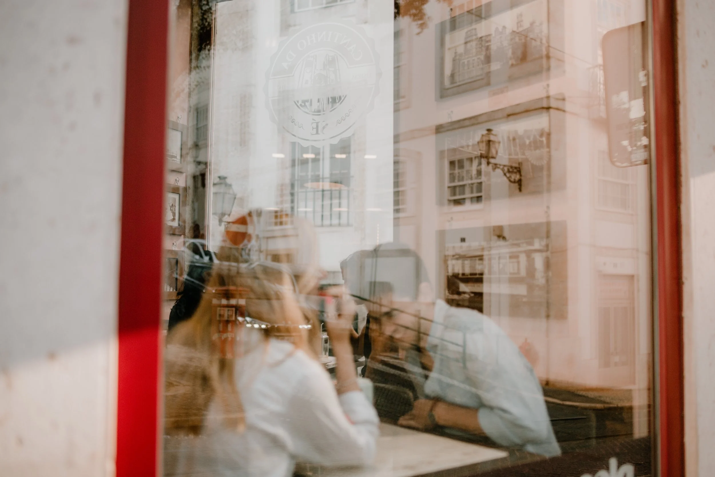 Grace-charlotte-wedding-photography-lisbon-portugal-europe-engagement-couple-shoot-international-wedding-photographer -41.jpg