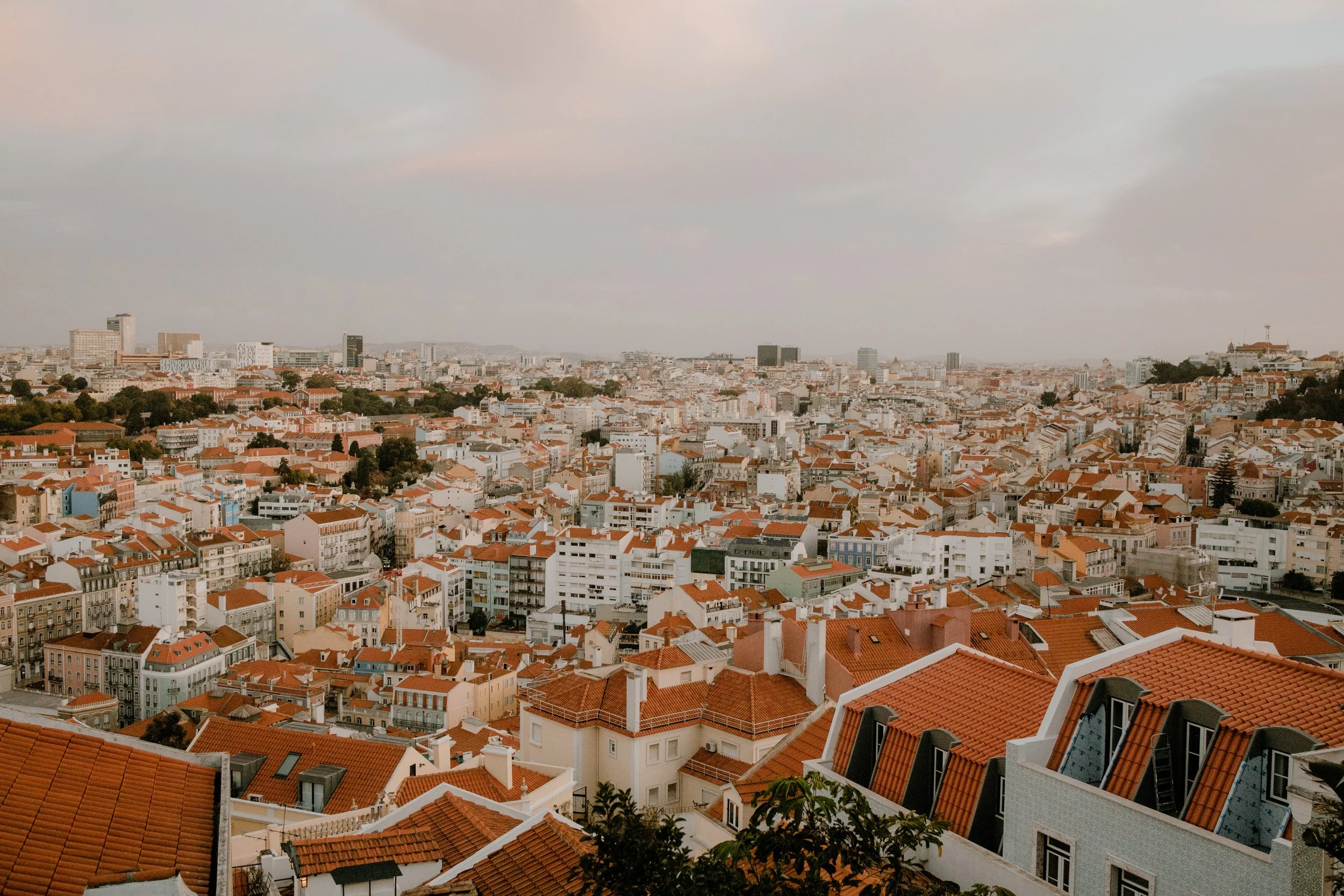 Grace-charlotte-wedding-photography-lisbon-portugal-europe-engagement-couple-shoot-international-wedding-photographer -7.jpg