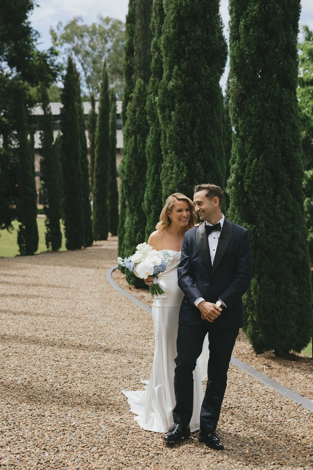 How to plan your wedding day first look 