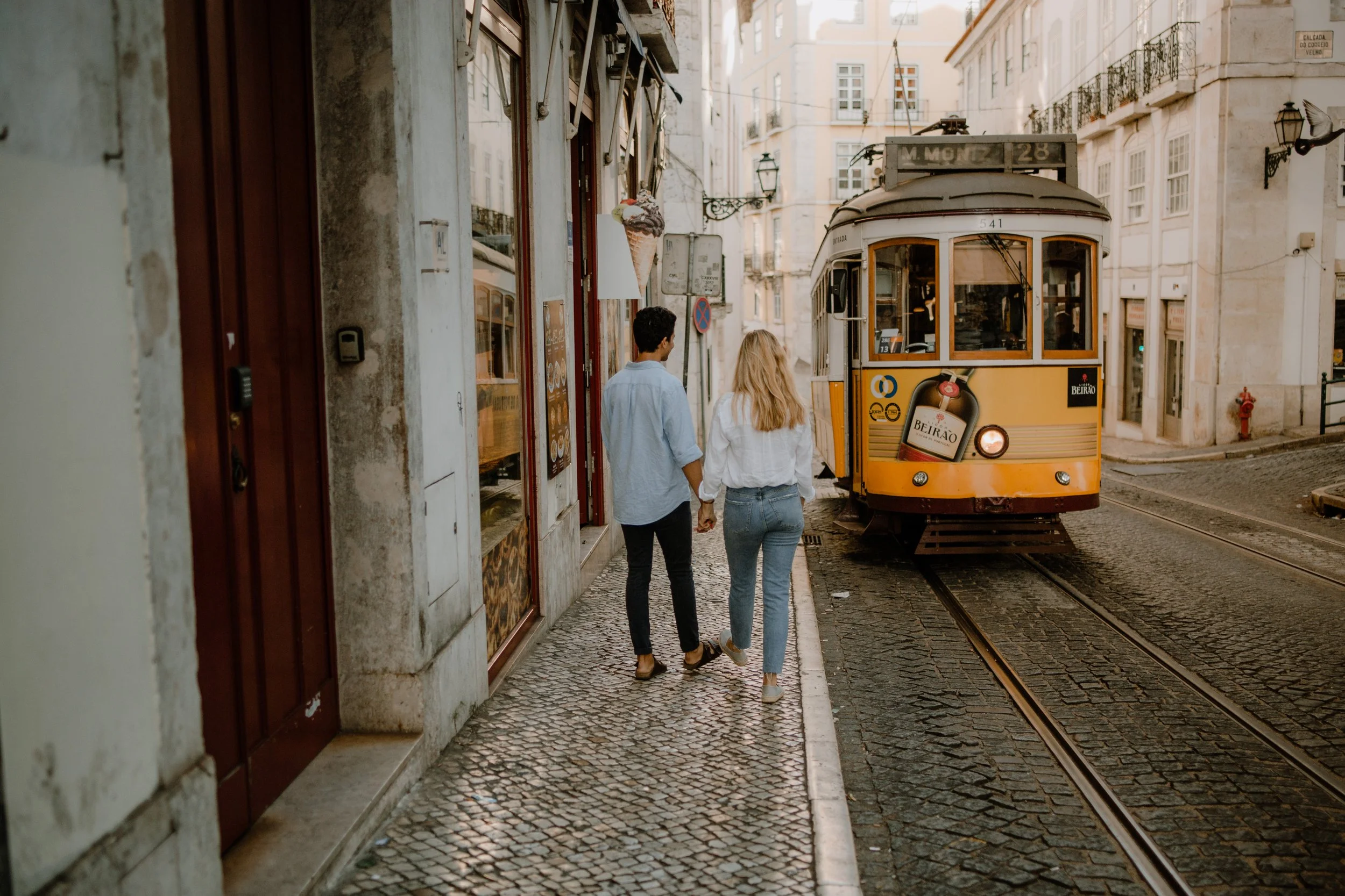 Grace-charlotte-wedding-photography-lisbon-portugal-europe-engagement-couple-shoot-international-wedding-photographer -40.jpg
