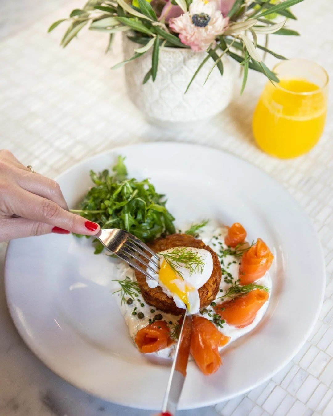 Looking for a way to make your mother feel extra special this Mother's Day? Treat her to a one-of-a-kind brunch experience at Kitchen Door! Our delectable menu options and exceptional service will make her day truly memorable. 🥂💐

#sundaybrunch #mo