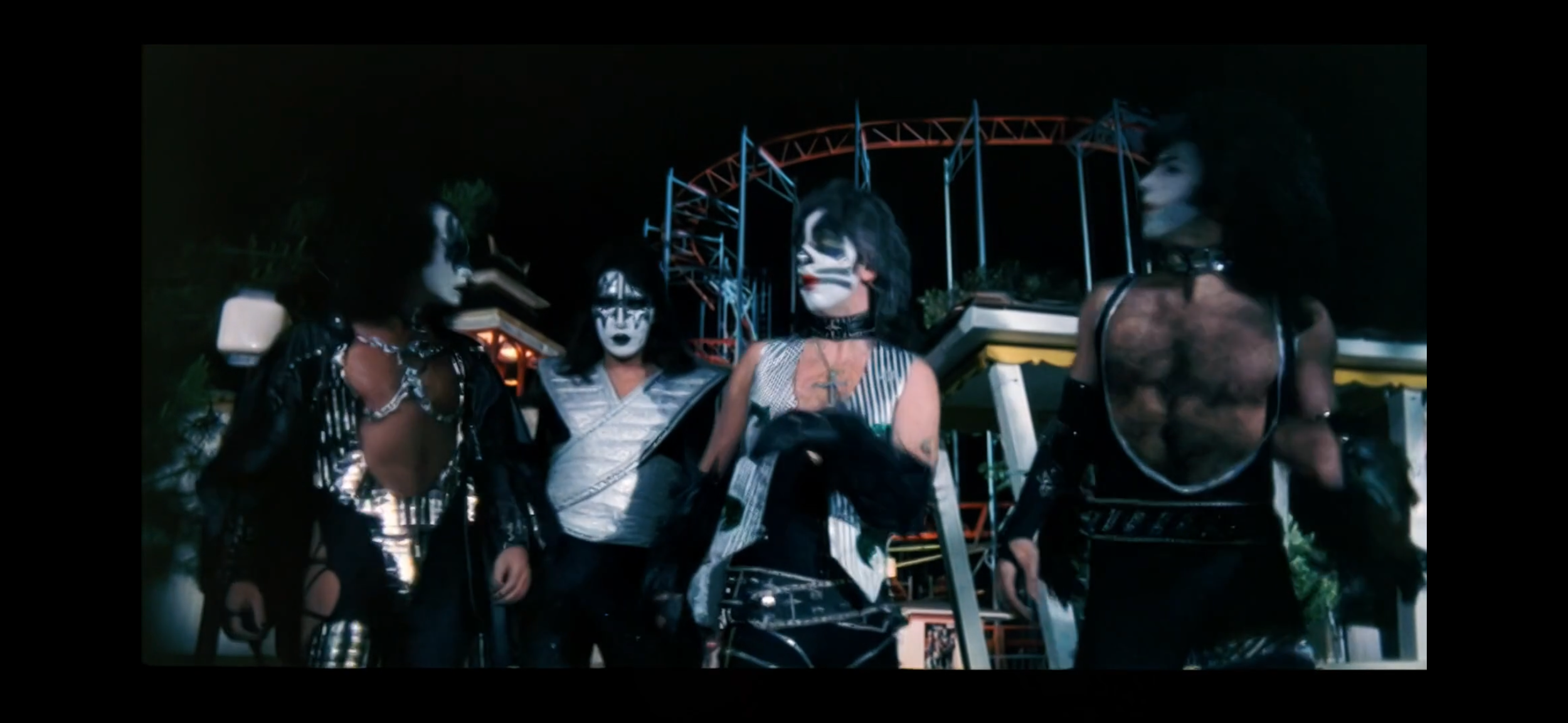 Kiss Meets the Phantom of the Park