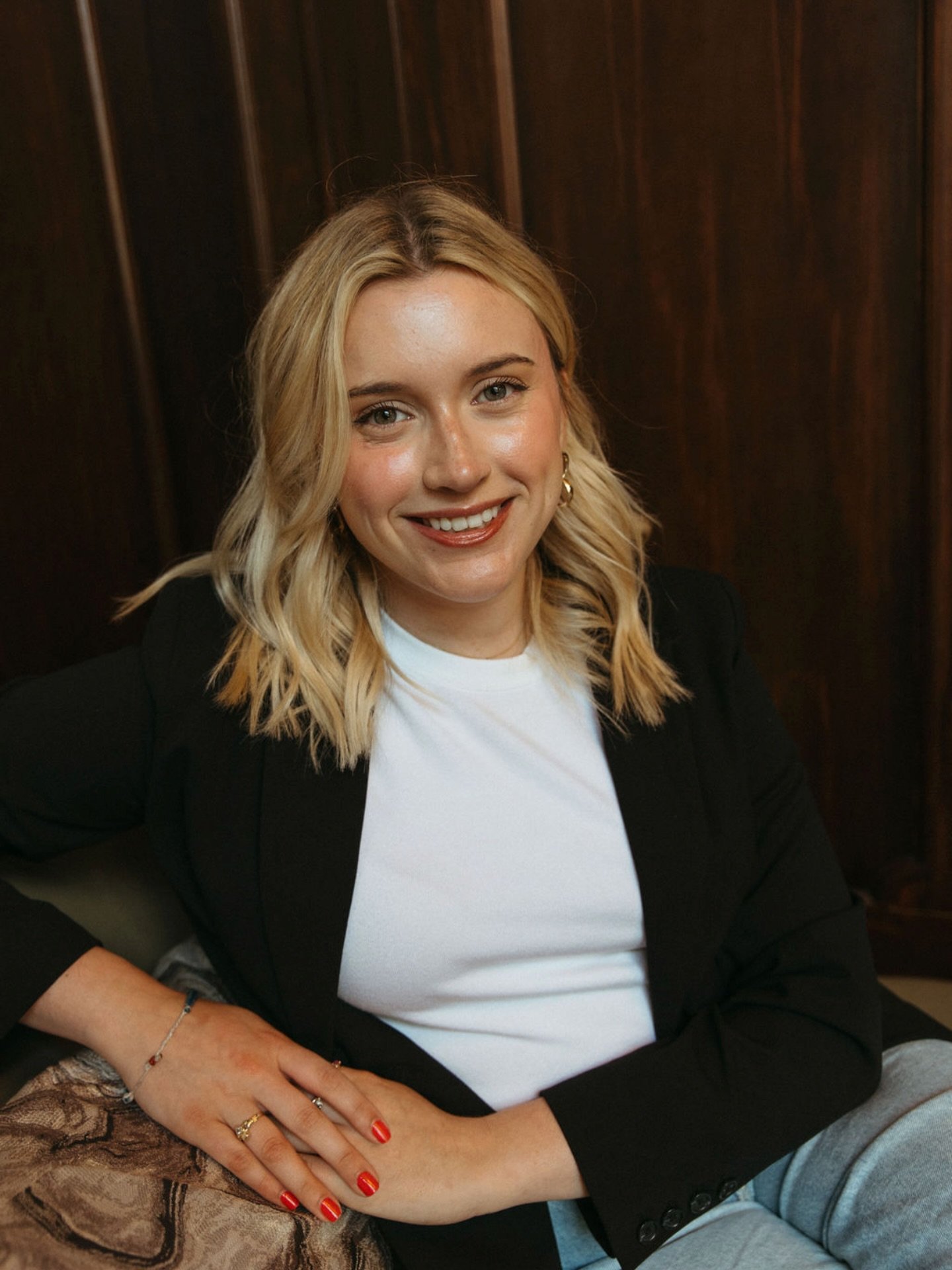 Meet Alana, one of the newest additions to the Legacy First team!✨

She brings a strong background in communication, organization, and creativity, along with a fresh excitement for the real estate world.

Originally from Green Bay, Wisconsin, she now