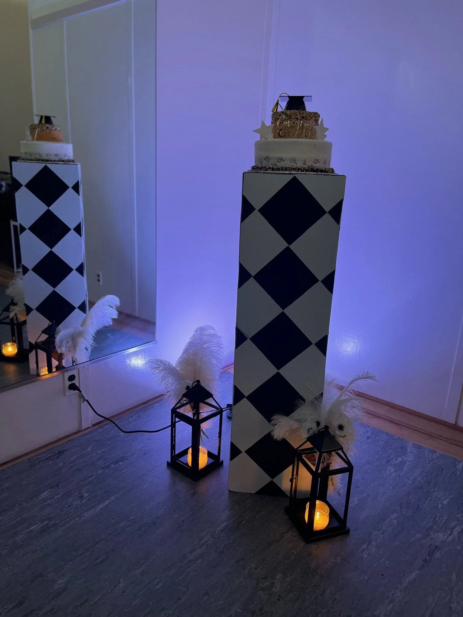 B&W College Grad Party- Cake Pedestal Plinth