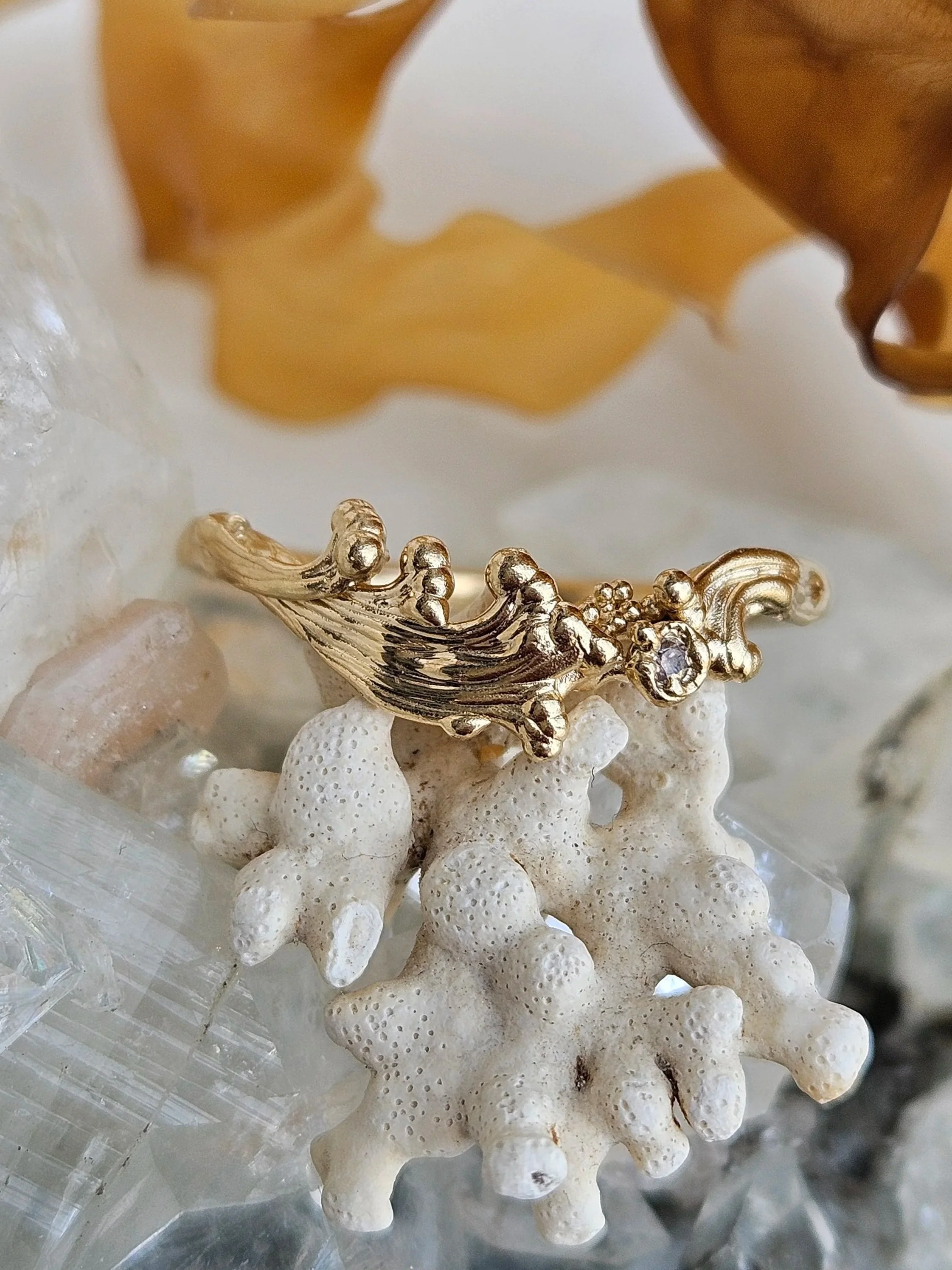 Curved Wave Ring