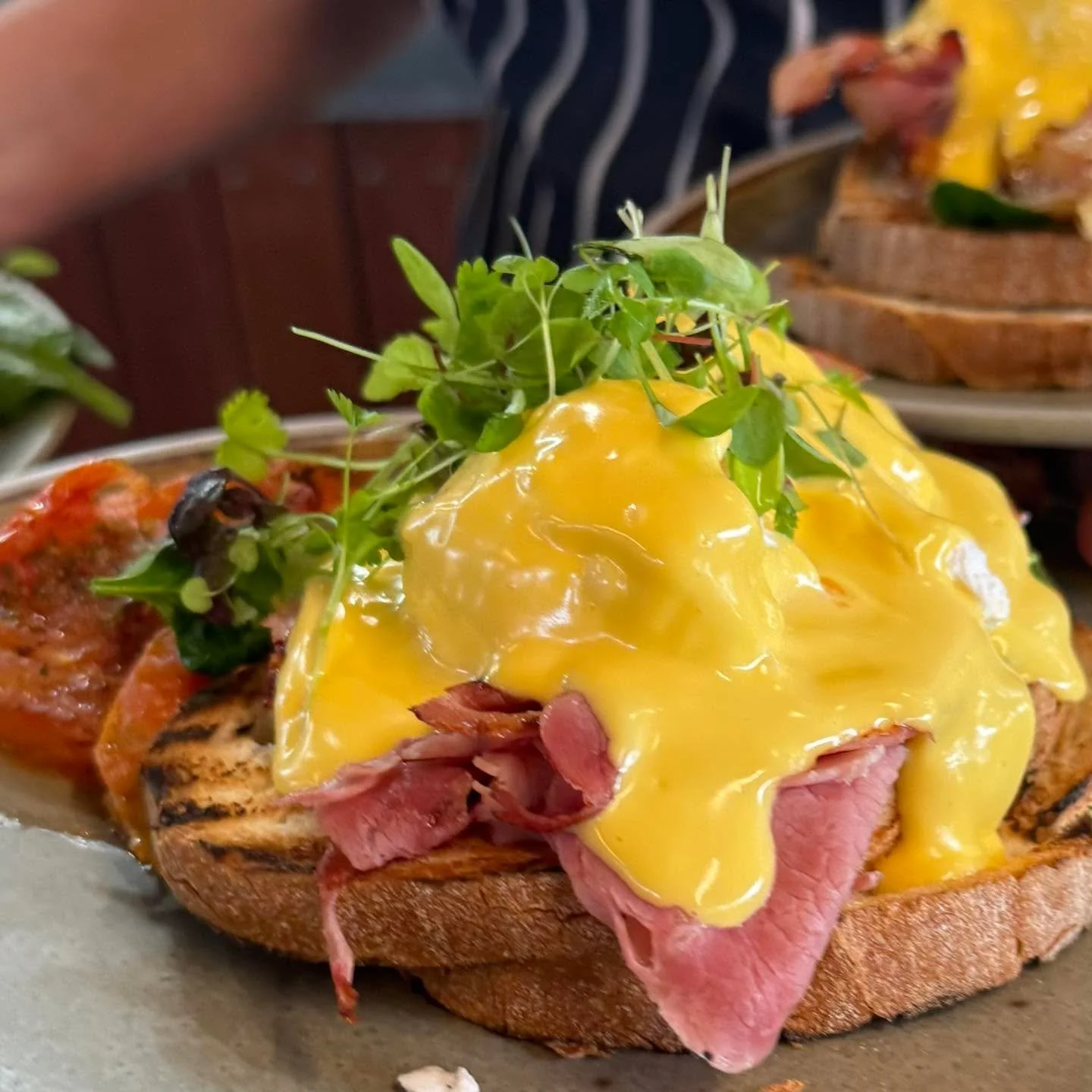 The green and gold&hellip; Saturday morning Eggs Benedict at The Artisan Farmer. What a way to kick off the weekend!

#theartisanfarmernabiac #midnorthcoastnsw #barringtoncoast #nabiac #eggsbenedict