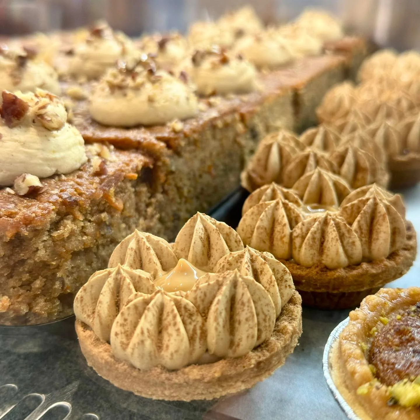 Our sweet treats shelf often features delicious surprises from our chefs. Make a memory and trigger a dose of dopamine!

#theartisanfarmernabiac #nabiac #barringtoncoast #dessertlover #midnorthcoastnsw