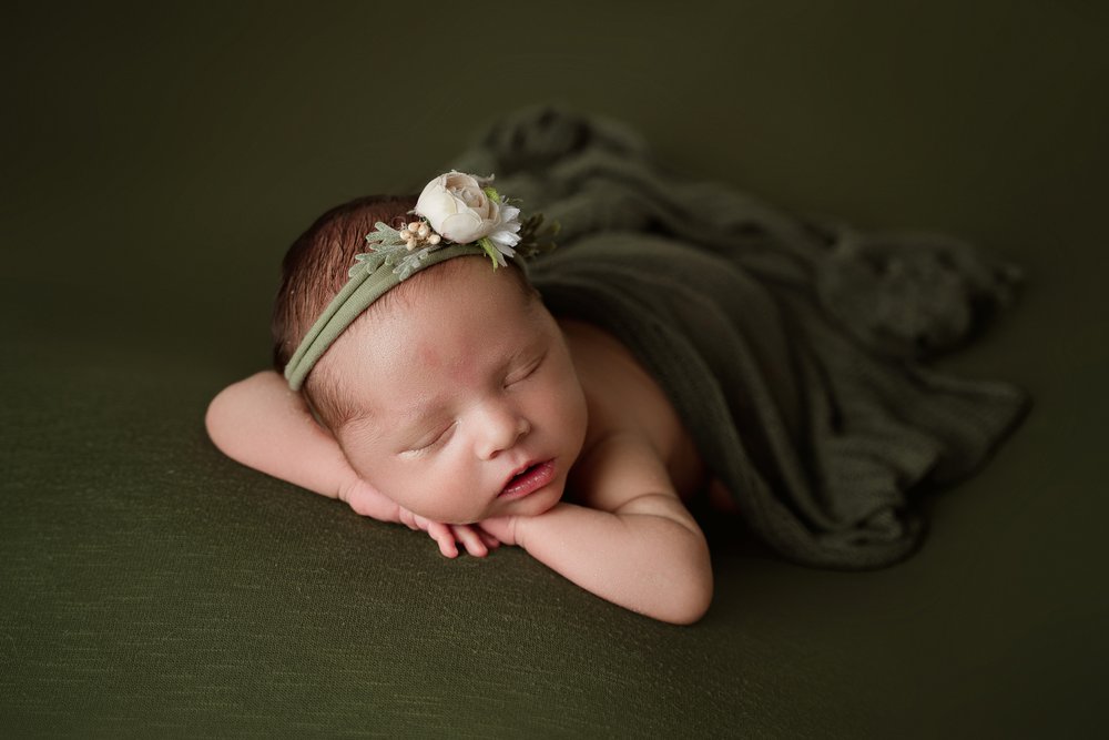 Albuquerque-Photographer-Newborn-Falling-Star-Photography-002.jpg