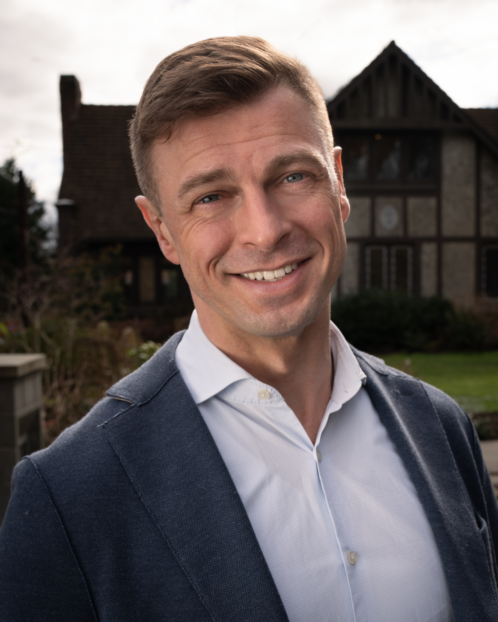 Zach H Headshot-8.png