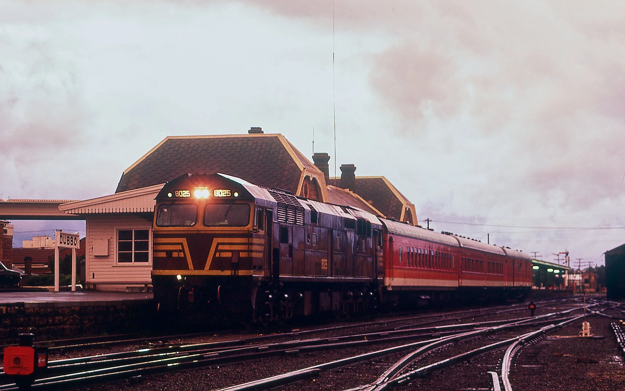 8025 Up Western Mail. Dubbo. December 1986