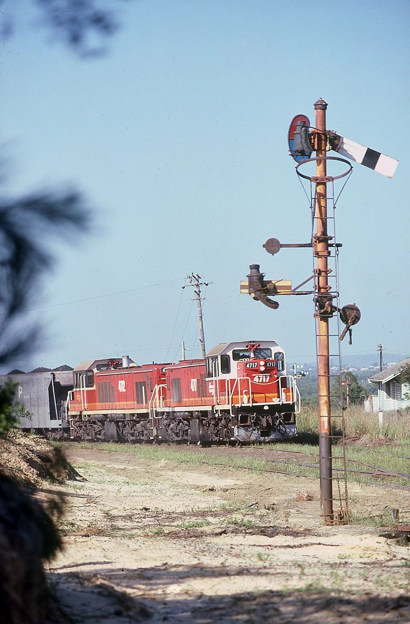 4717+4712 Lambton Colliery train at Redhead. February 1987